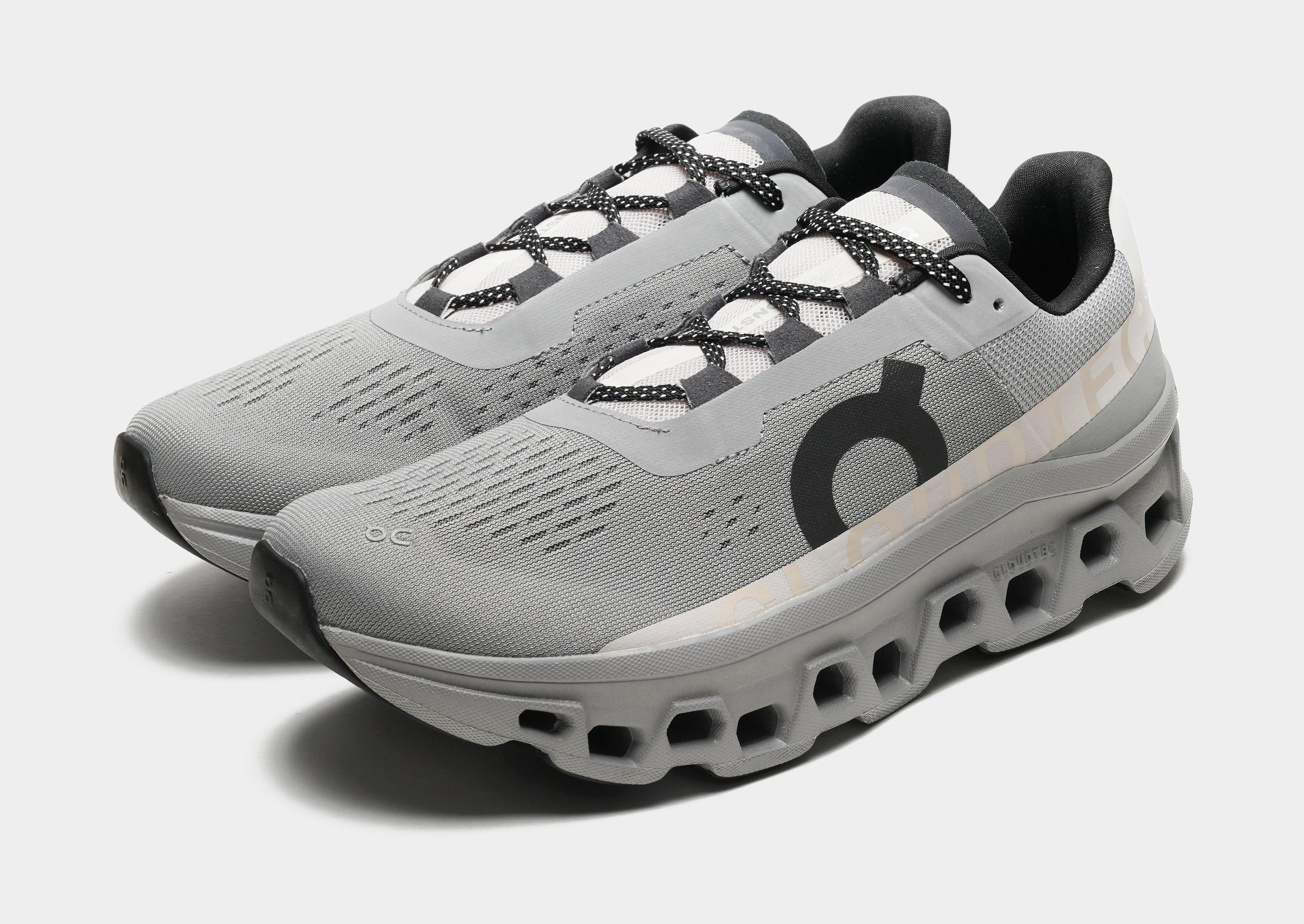 Competitive running track running shoes Cloudmonster