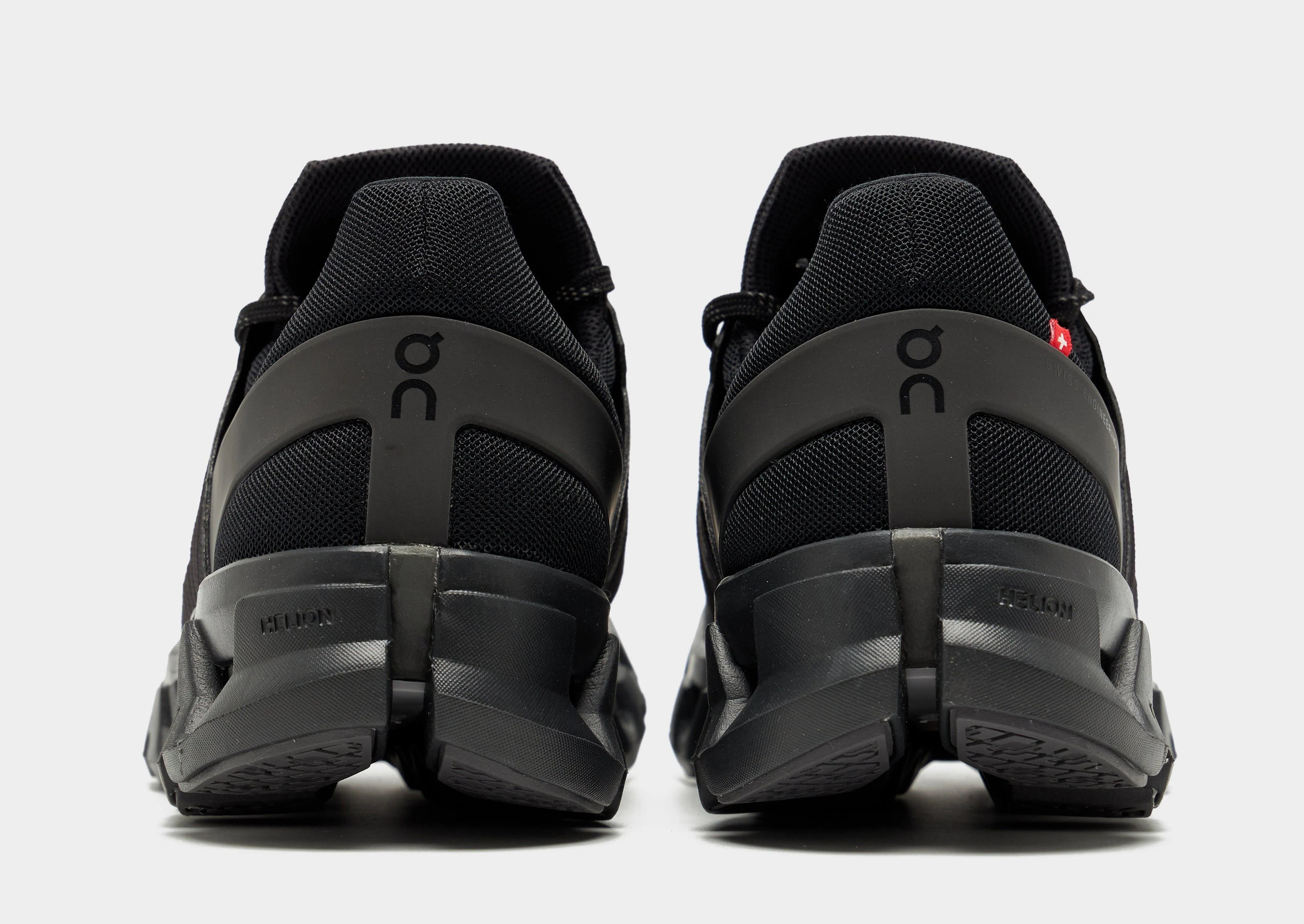 Activity tracking track - and - field shoe functionality Cloudswift 4