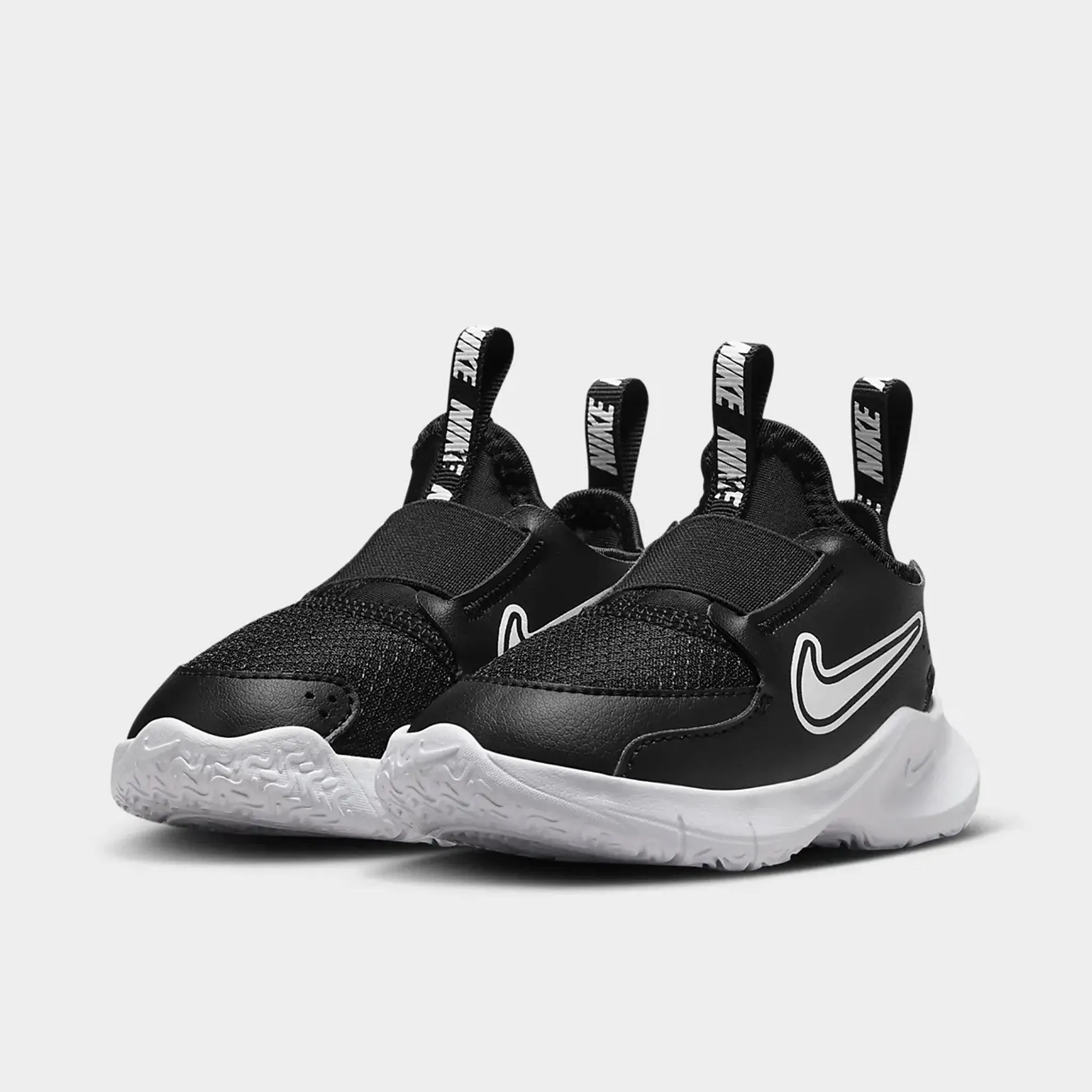 Nike Flex Runner 3 TD Black / White Suitable for all fitness levels