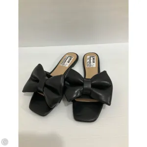 Sandals Flats By Journee In Black, Size: 9.5 Metal Shine