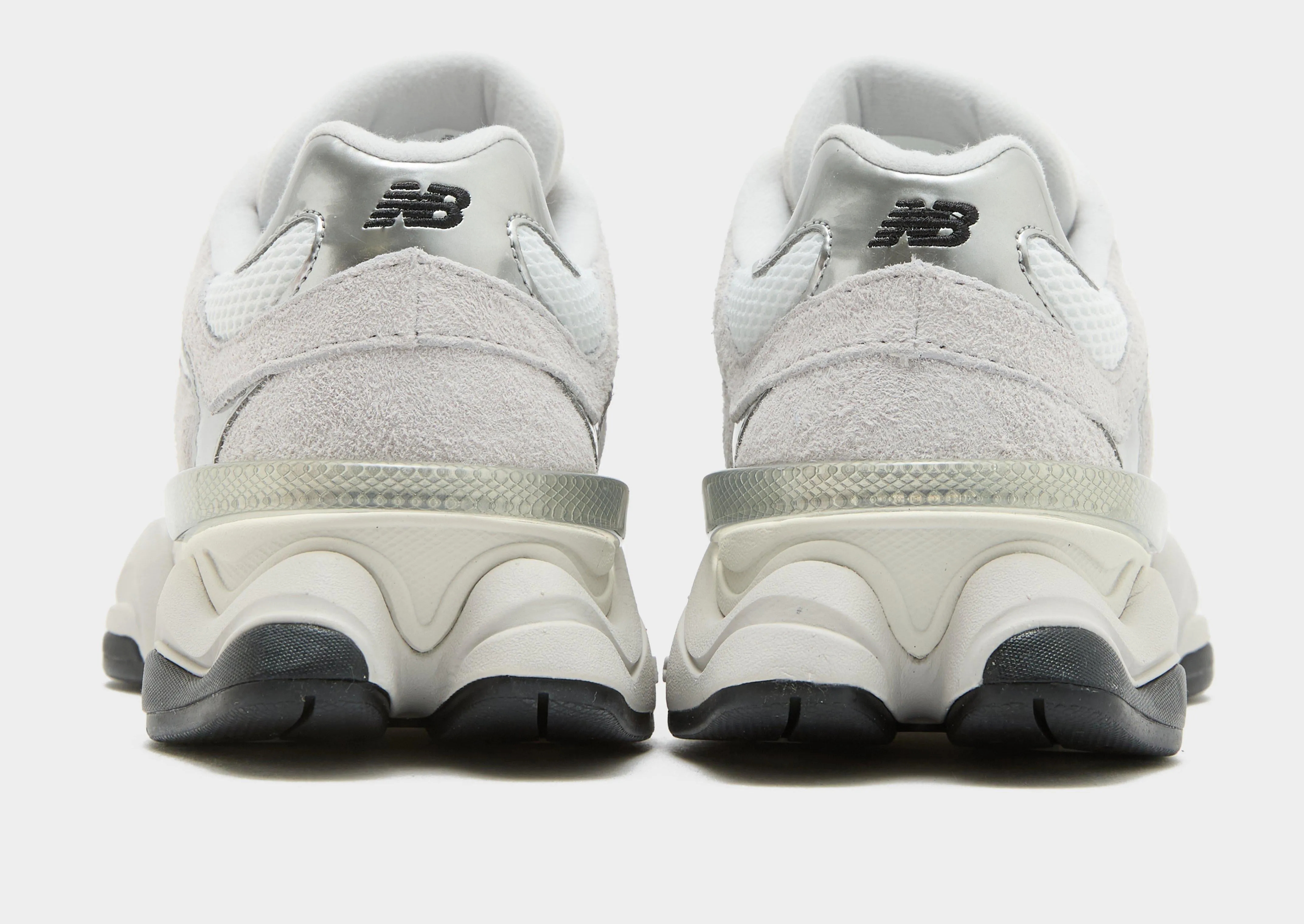 9060 stylish running shoes