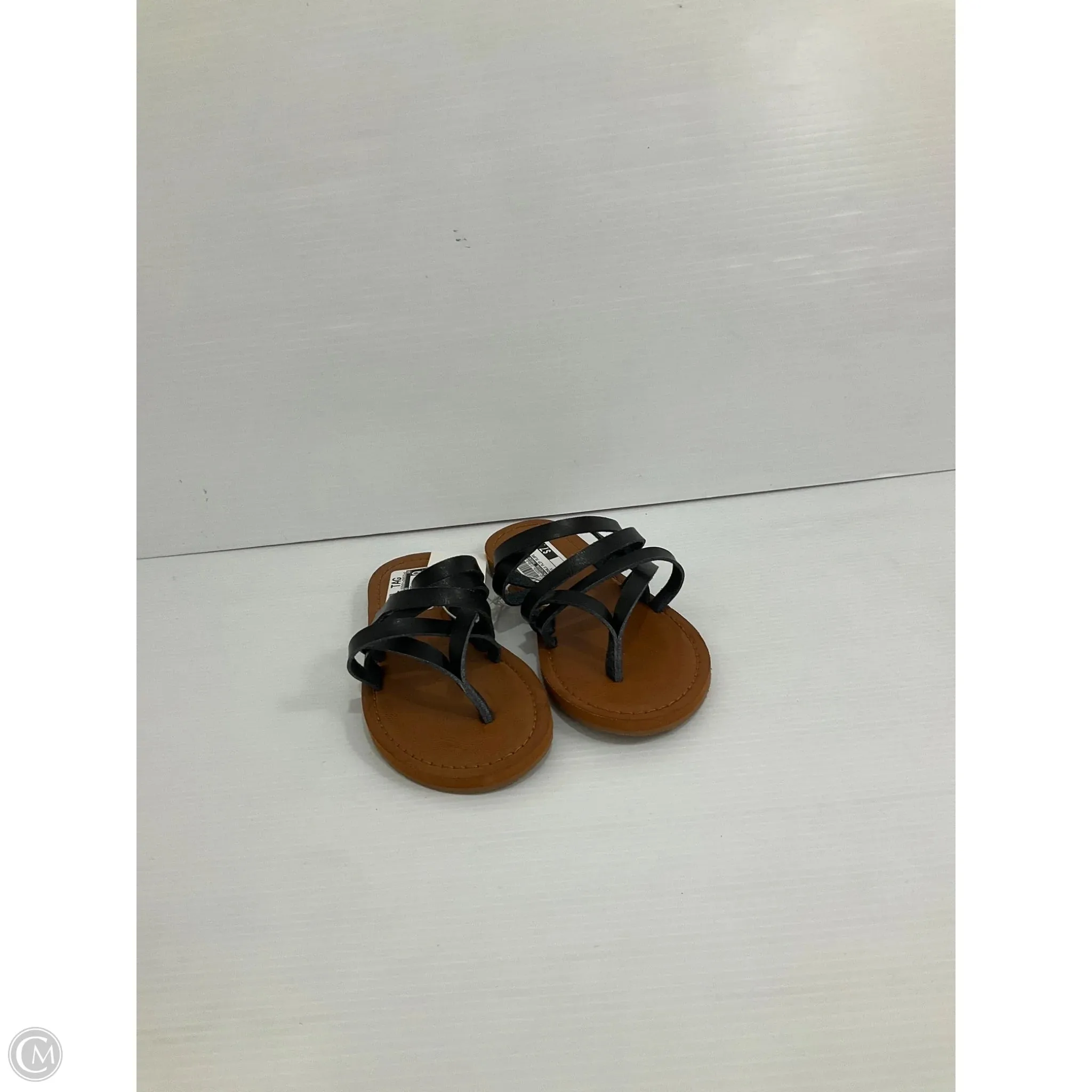 Sandals Flip Flops By Universal Thread In Black, Size: 6 Trail Ready Style Addon