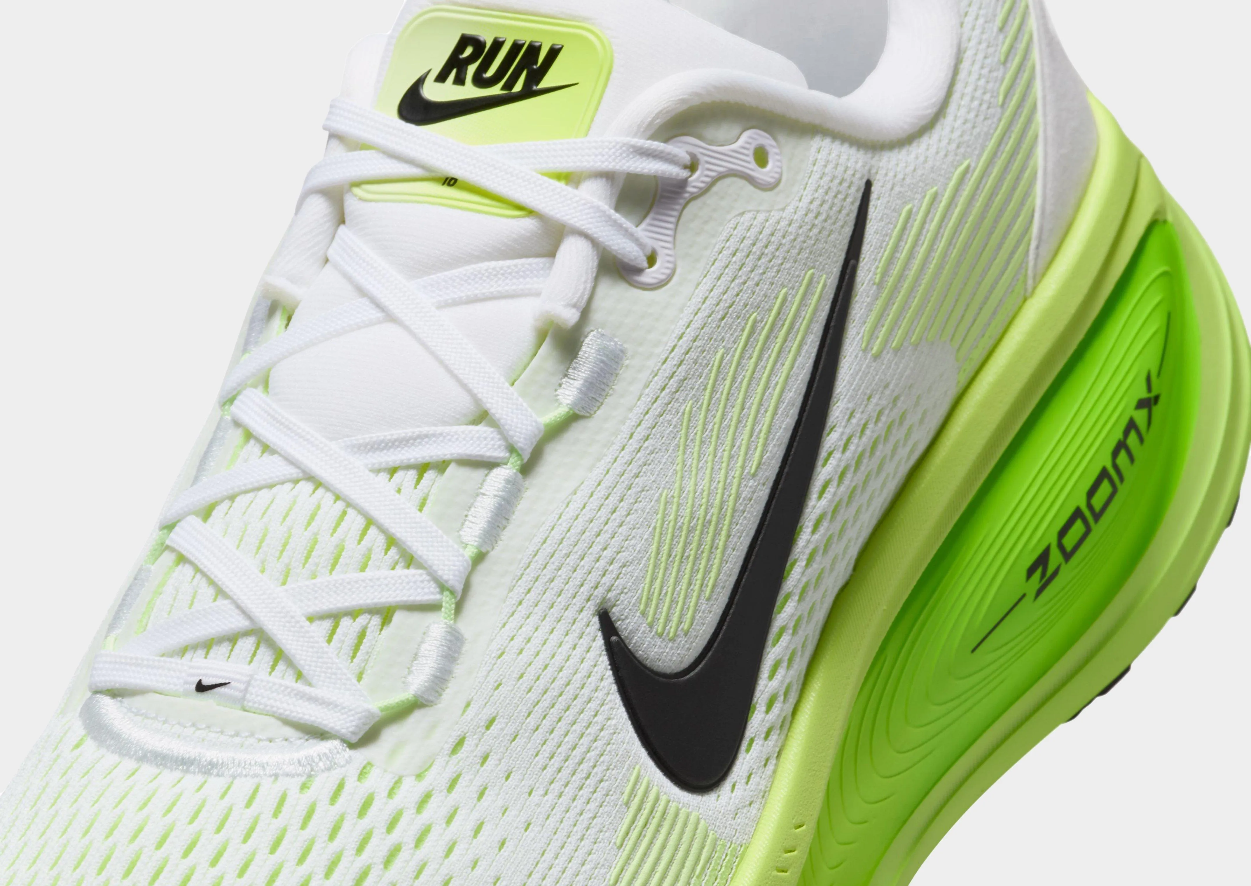 Vomero 18 Mid   Top Style