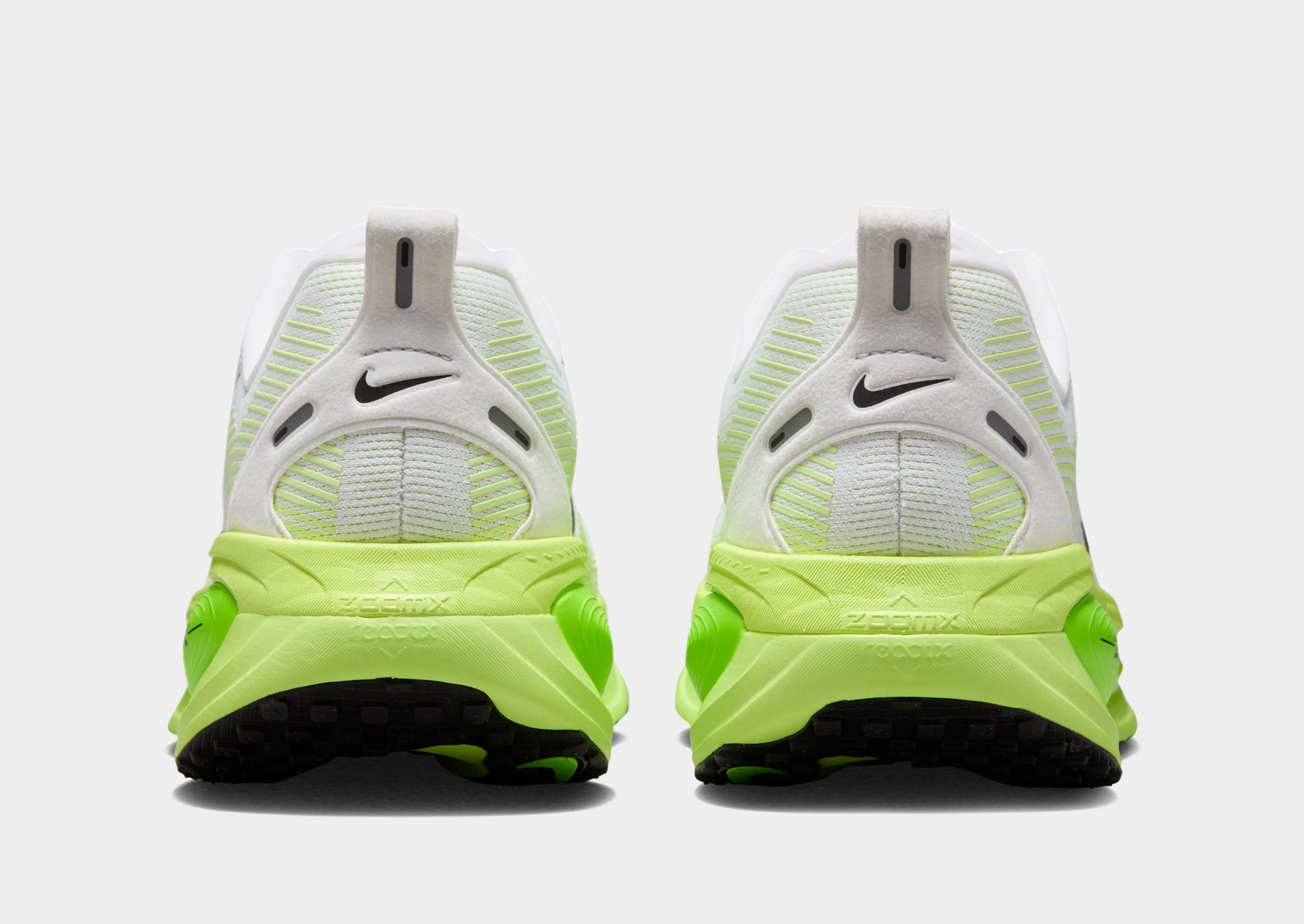 Fitness Edge Effortless Silhouette Vomero 18