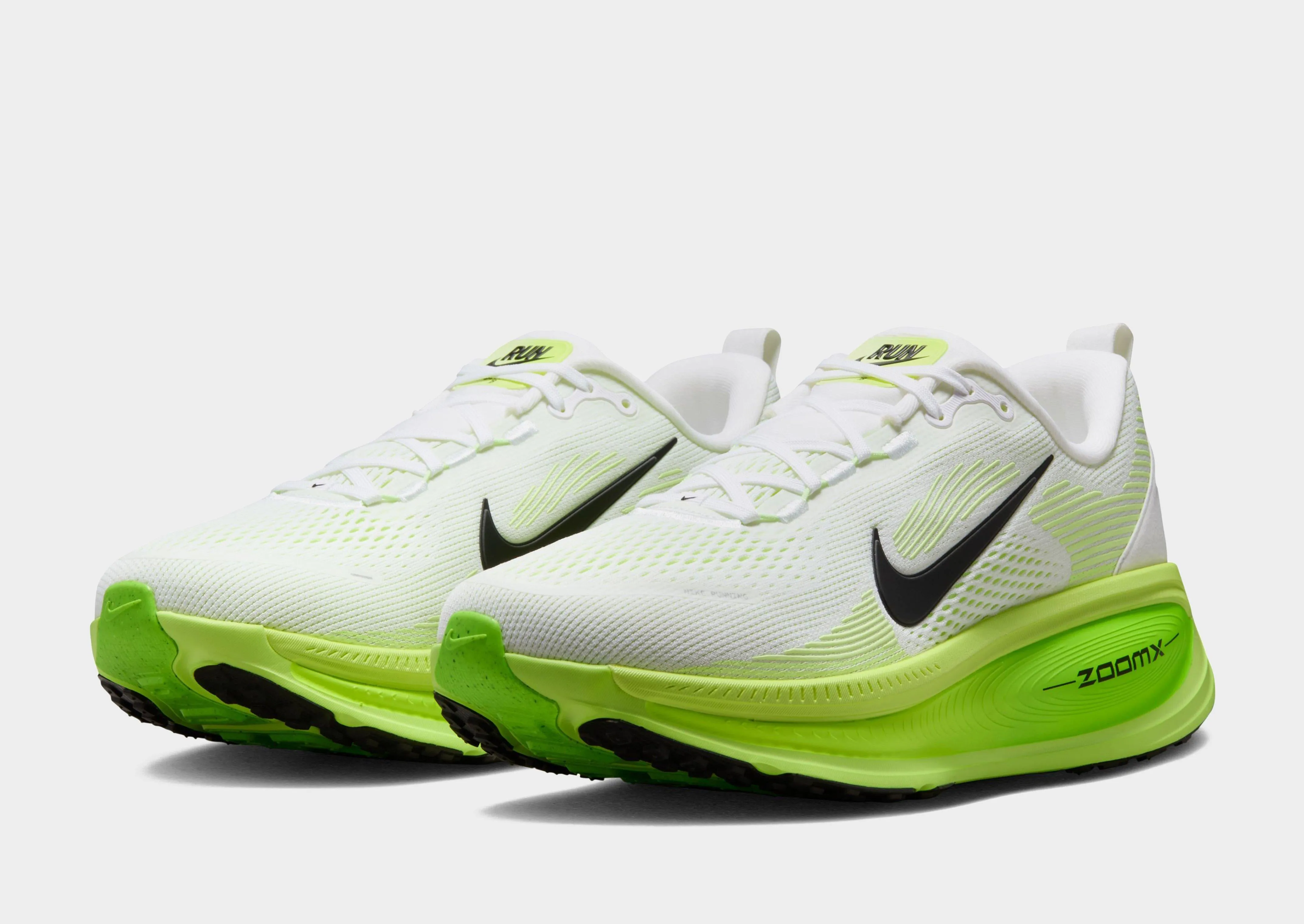 Vomero 18 Anti Slip Groove Pattern