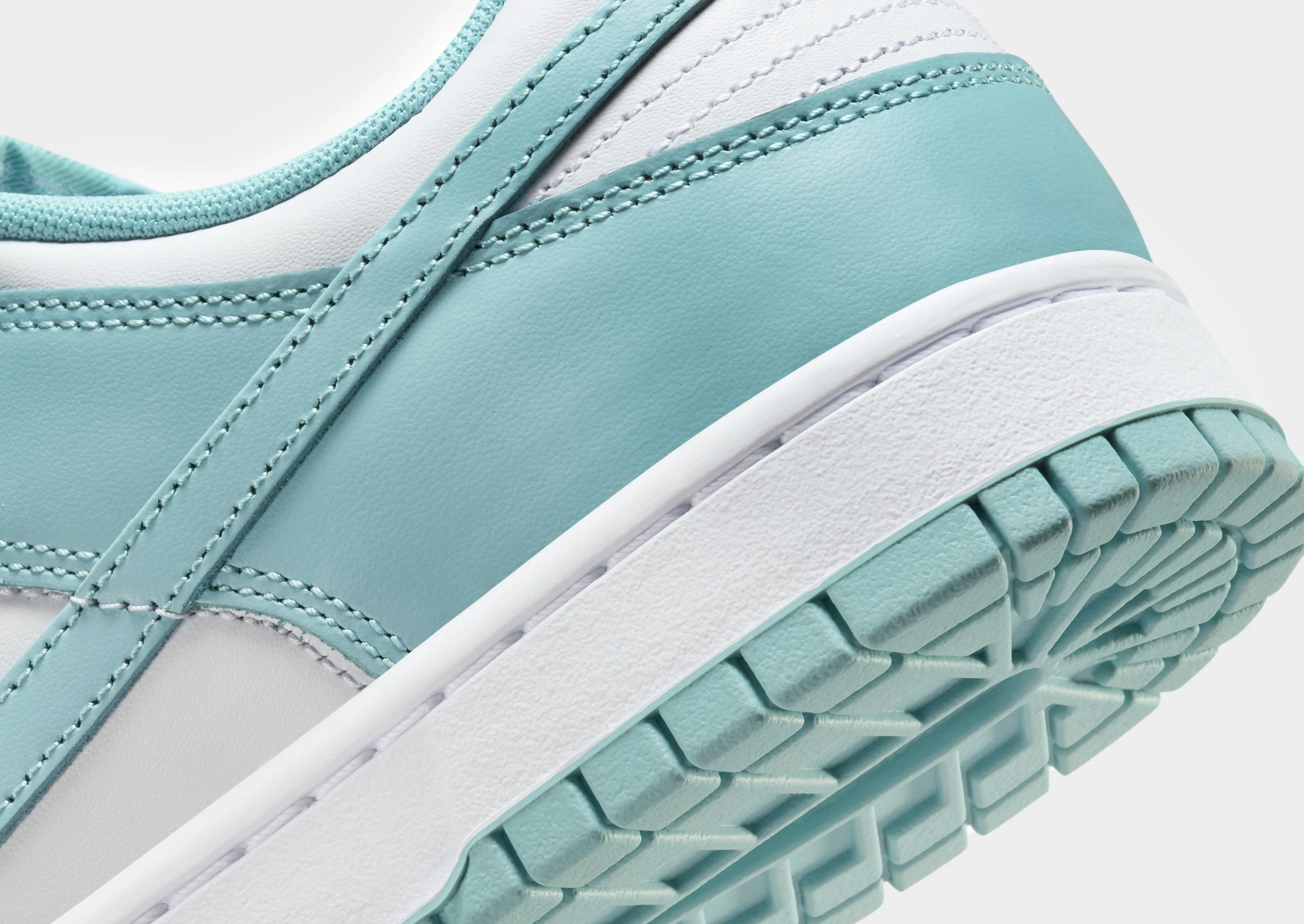 Slim performance Glam fit Dunk Low Retro