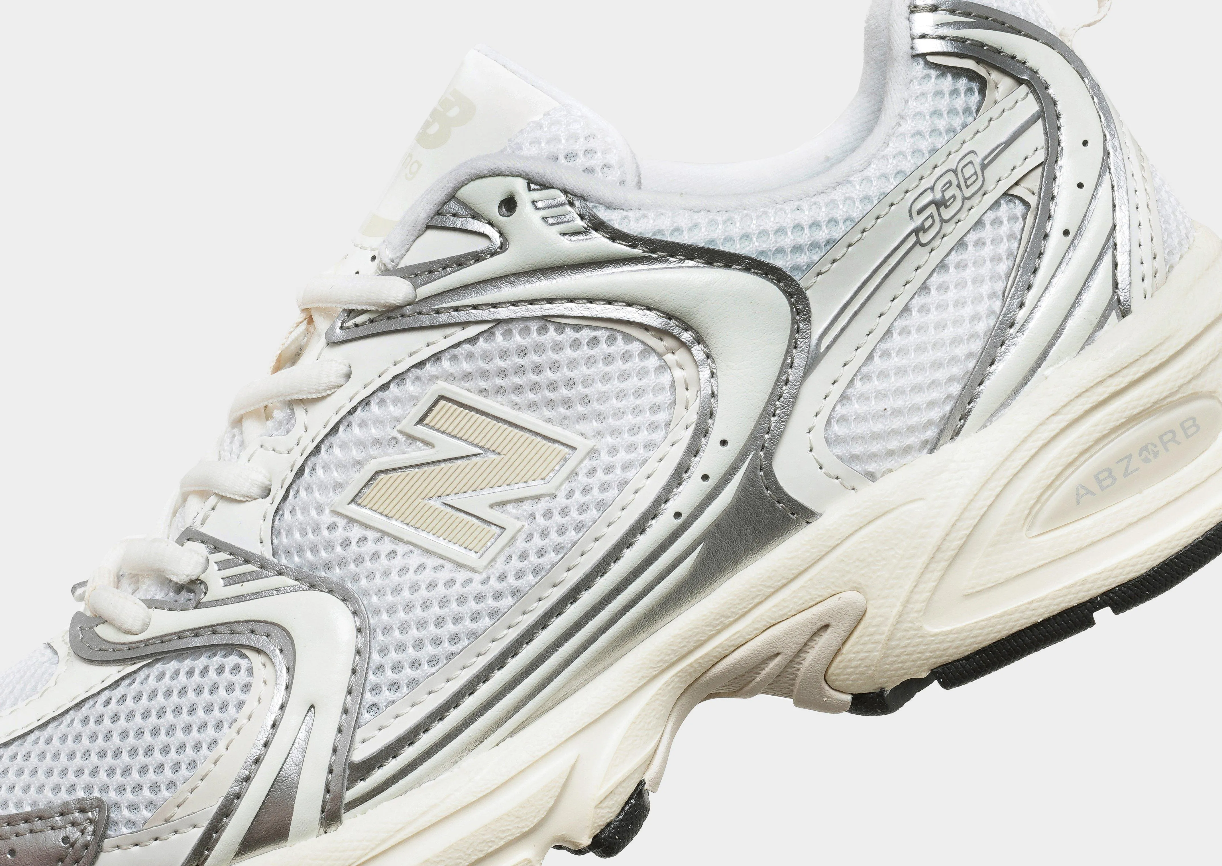 530 Women's running sneakers