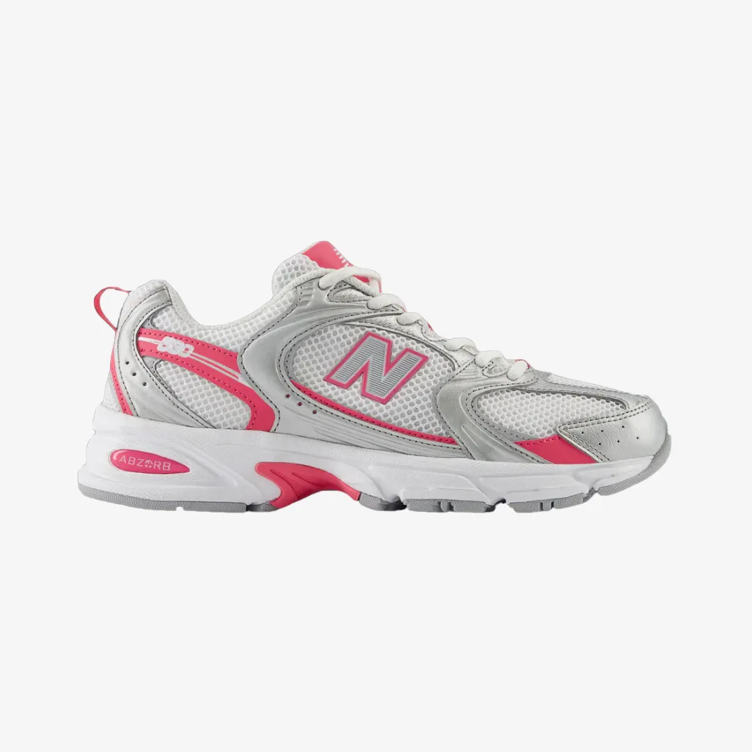 day womens new balance 530 (metallic silver/pink)