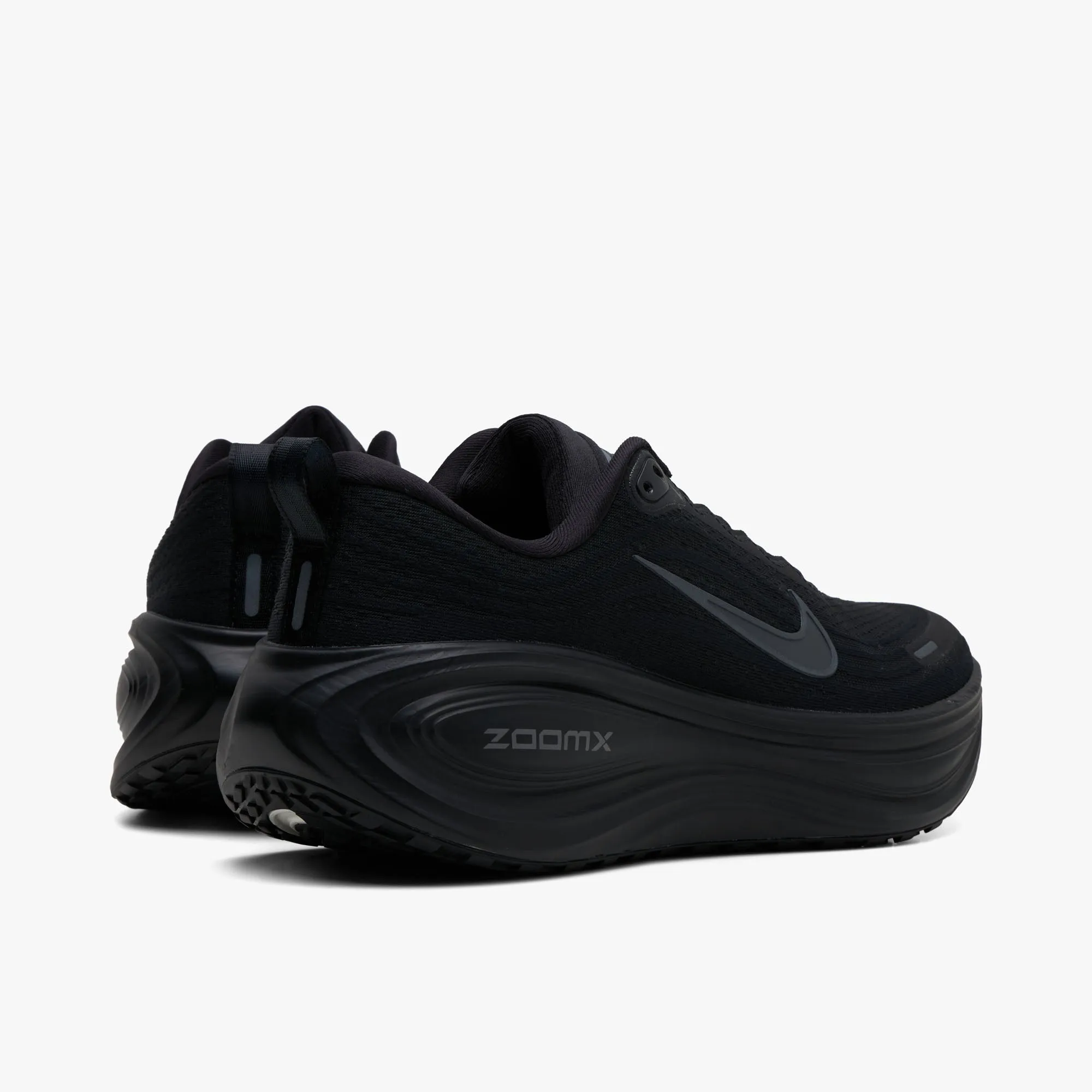Universal Look Nike Vomero Plus Black / Metallic Dark Grey - Cool Grey