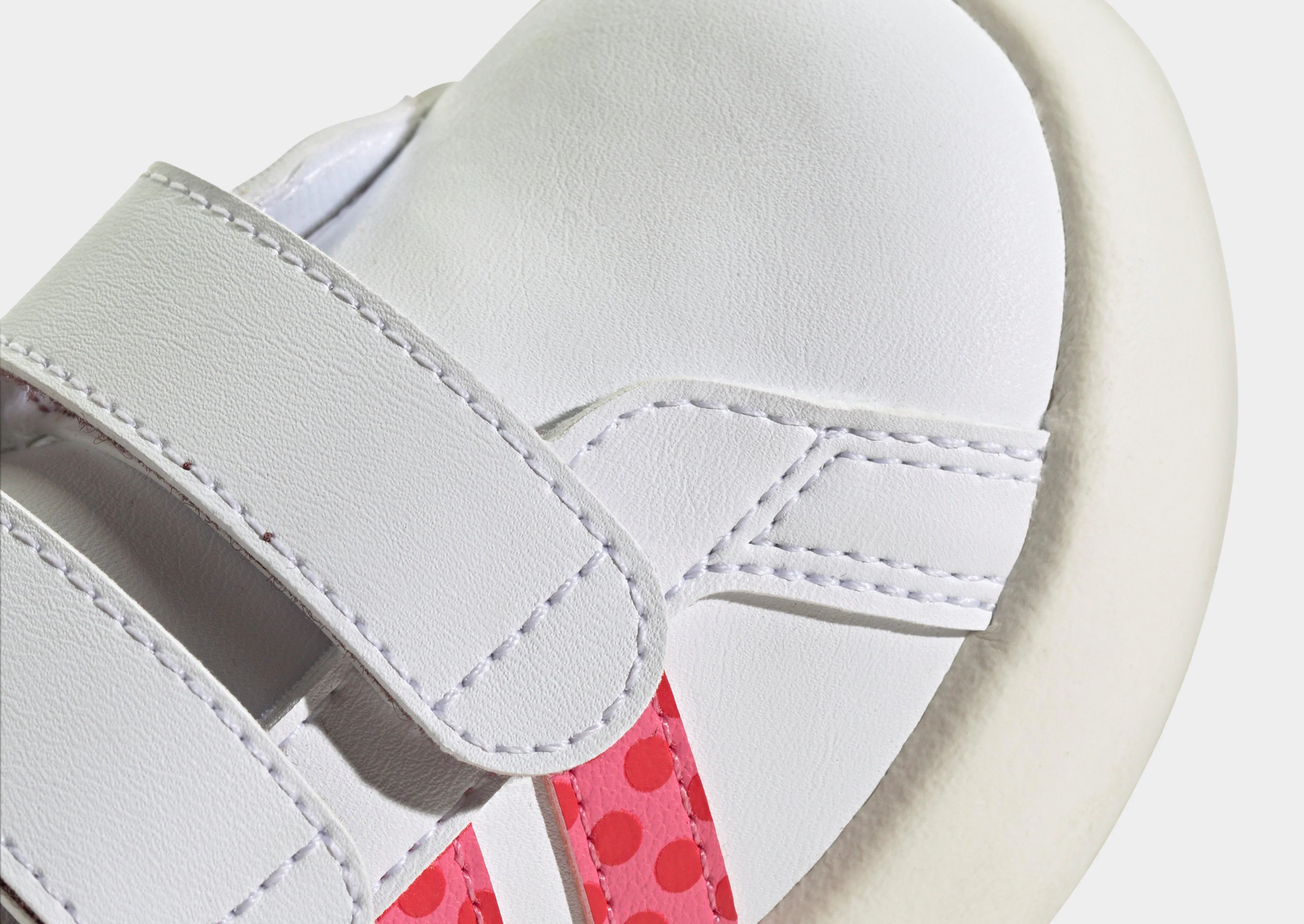 Disney Minnie Mouse Grand Court 2.0 Infant's Walk Easy
