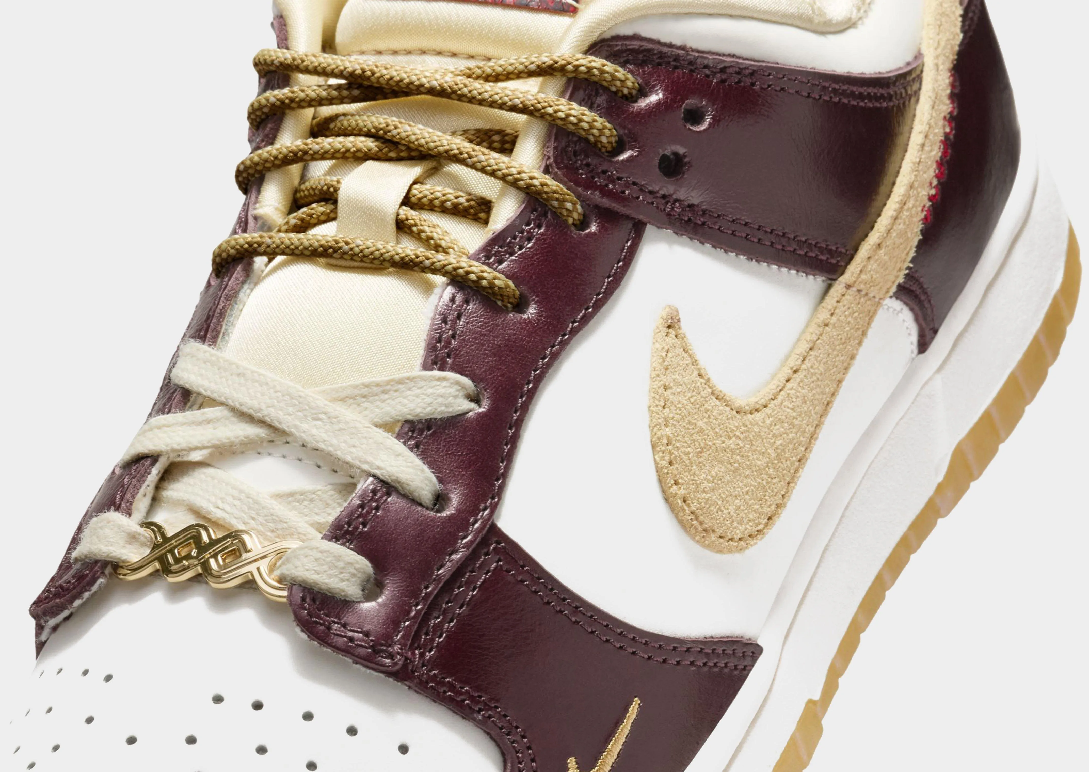 Dunk Low LX Women's Fall look Galaxy Jog