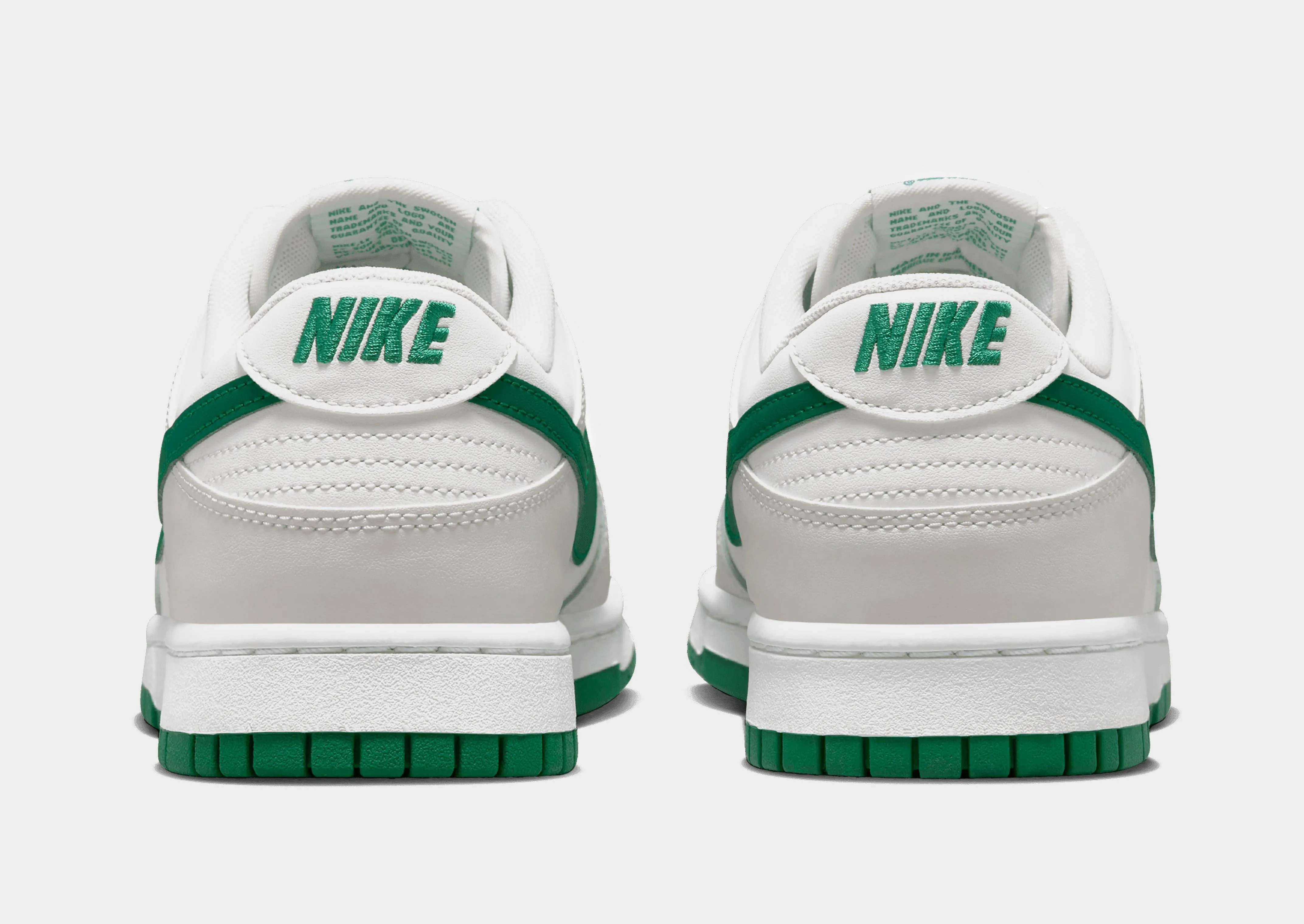 Flexible Cushioning Dunk Low Retro