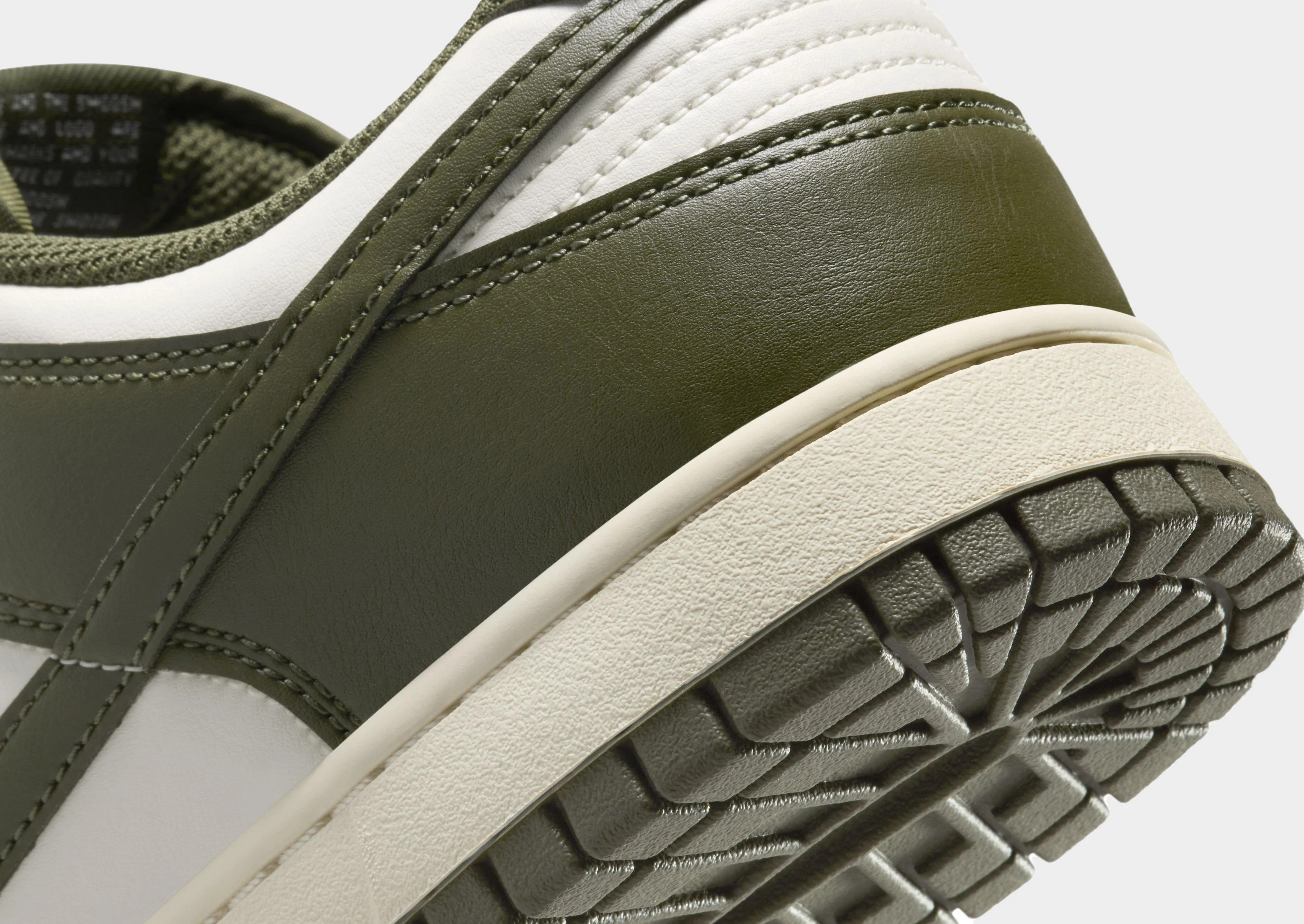Dunk Low Retro Seamless 3D Knit Stretchable Material