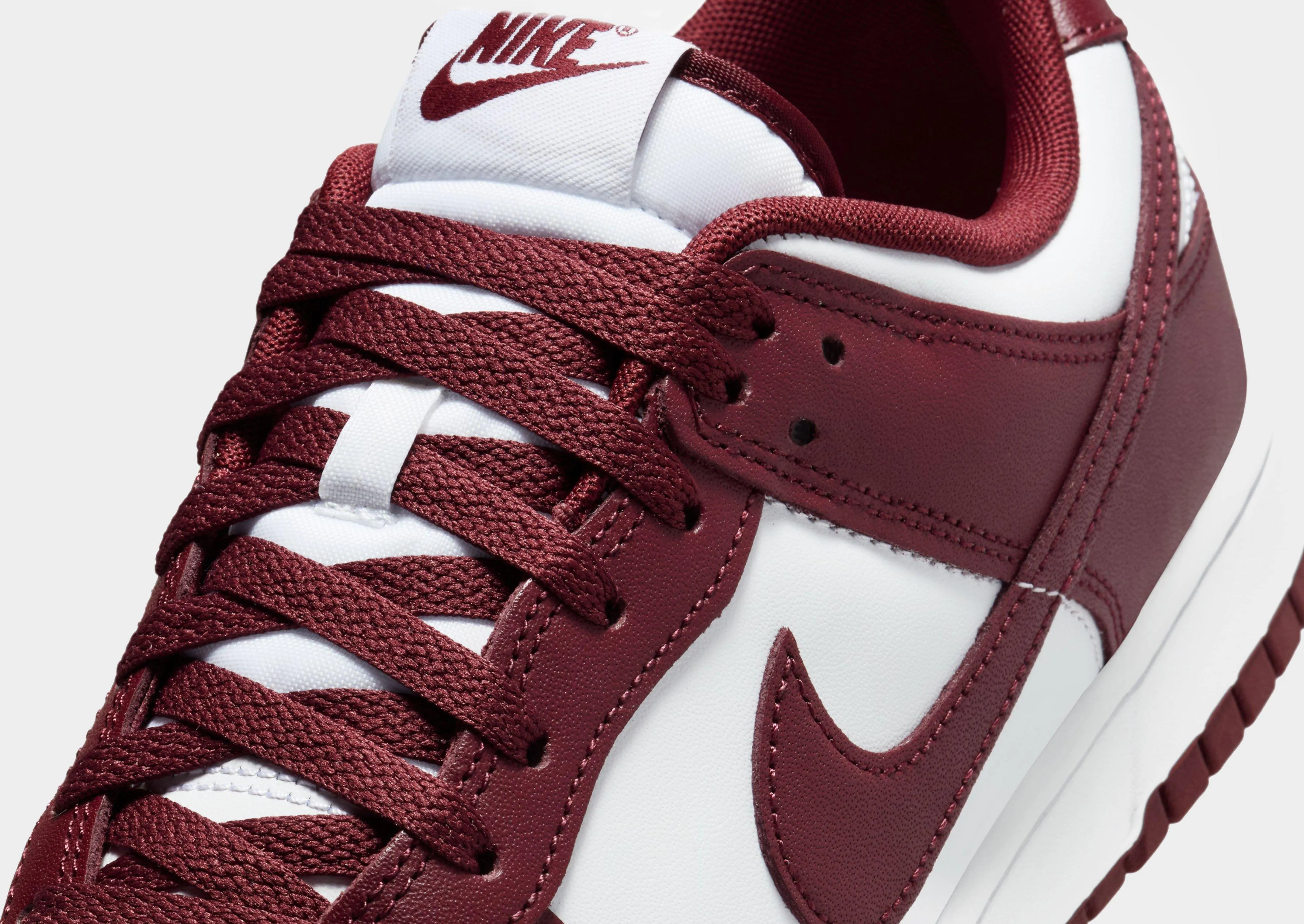 ventilation channels Dunk Low Retro