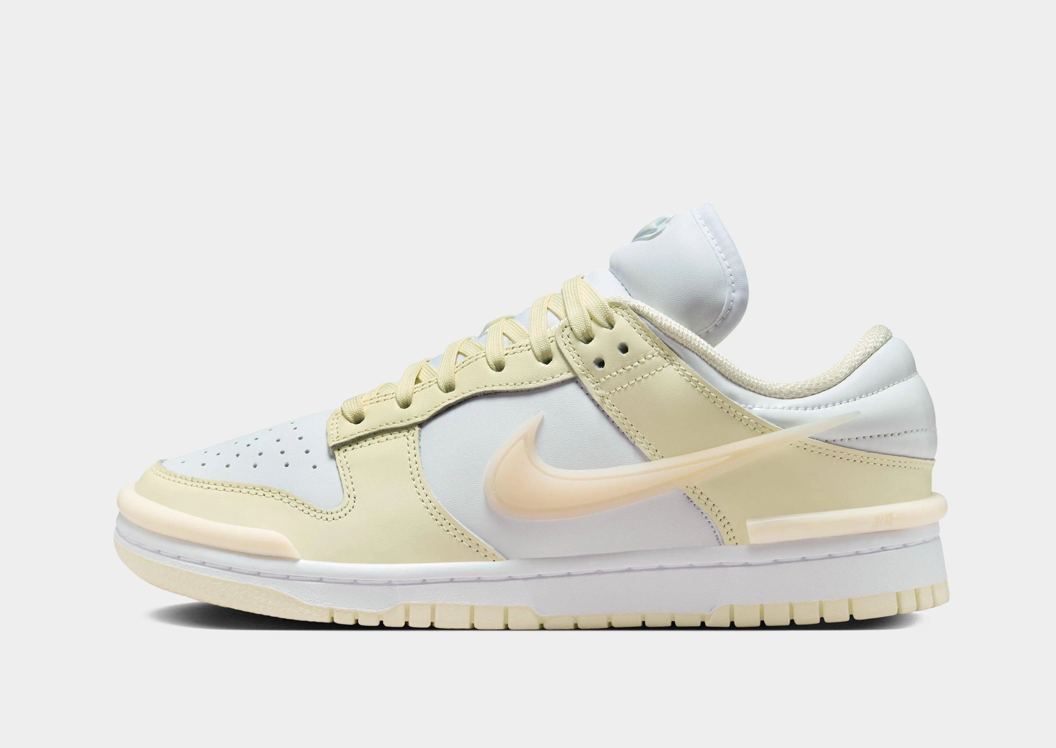 Dunk Low Twist Women's Shock-absorbent wear Tactile Grip Patterns