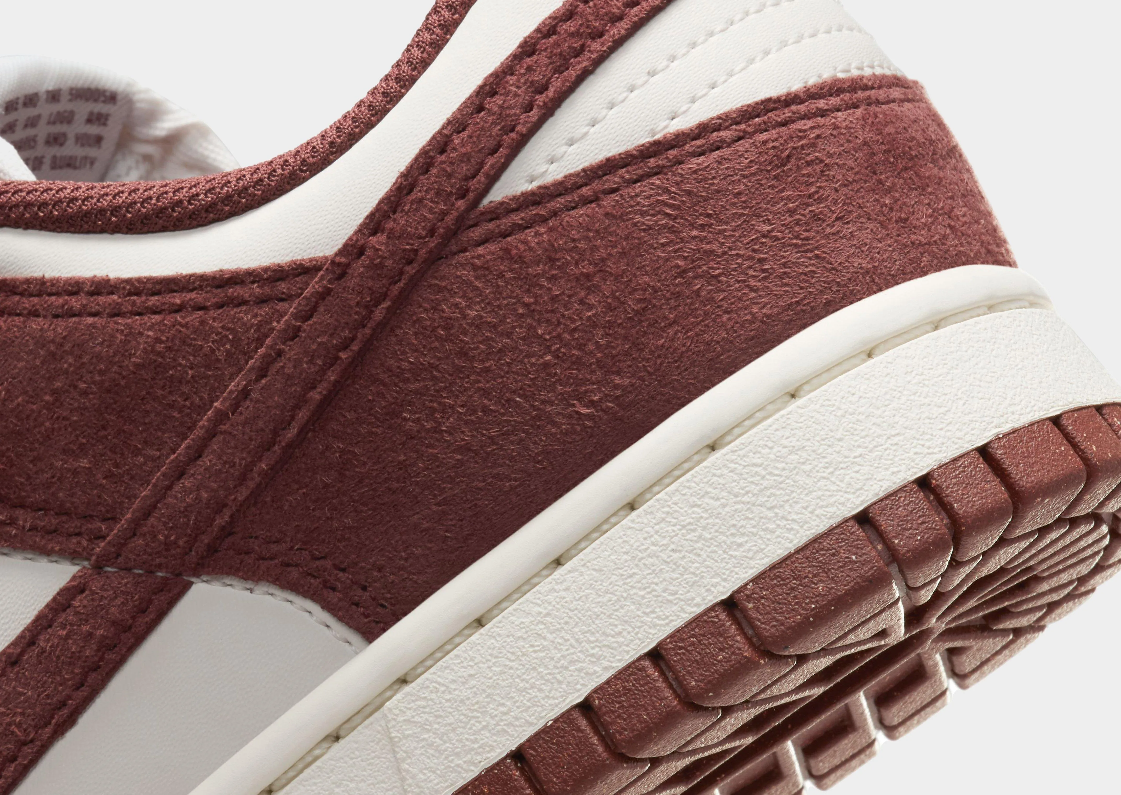 Dunk Low Women's Smooth Flex Balanced Form