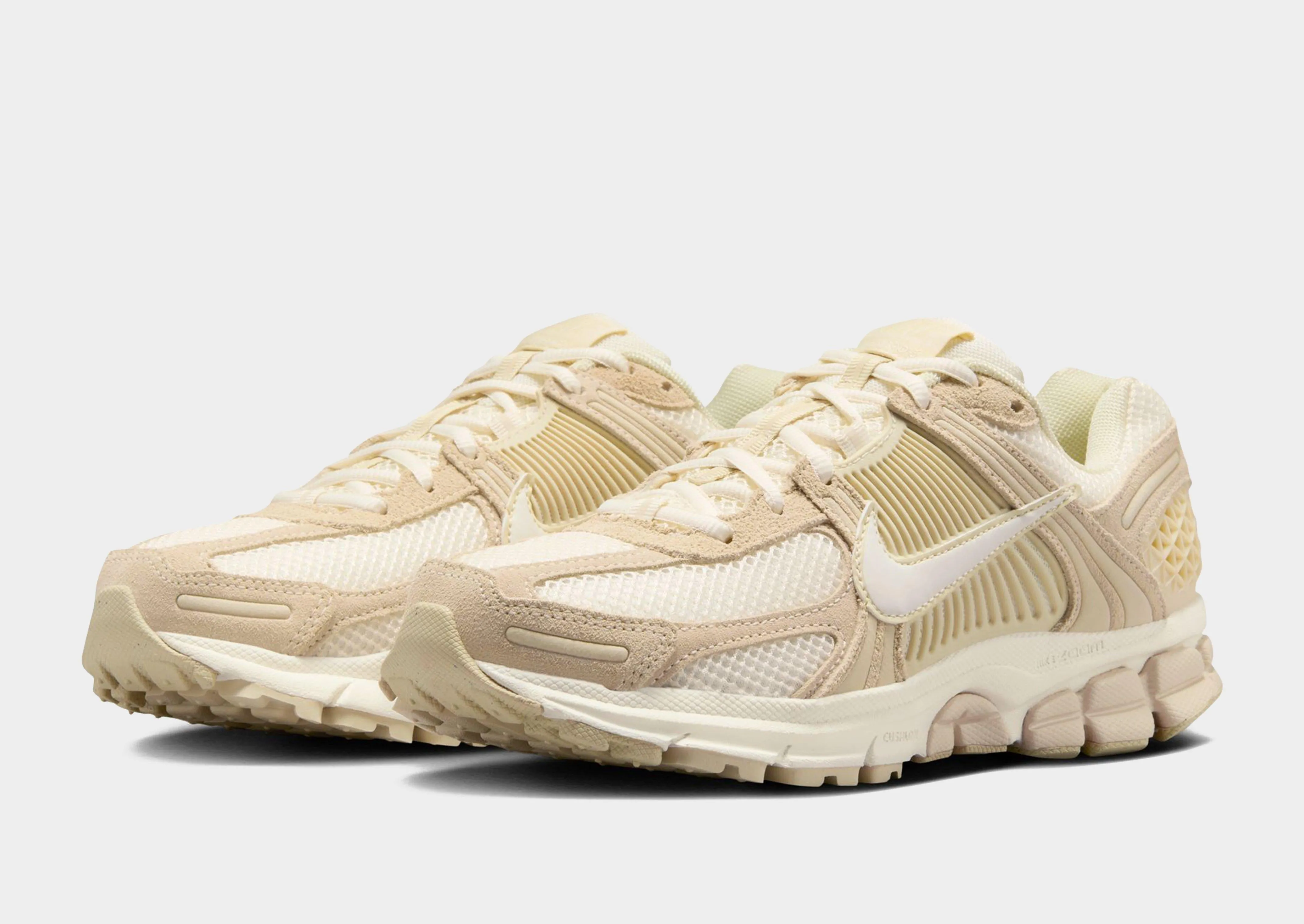 Smooth Walk Vomero 5 Women's