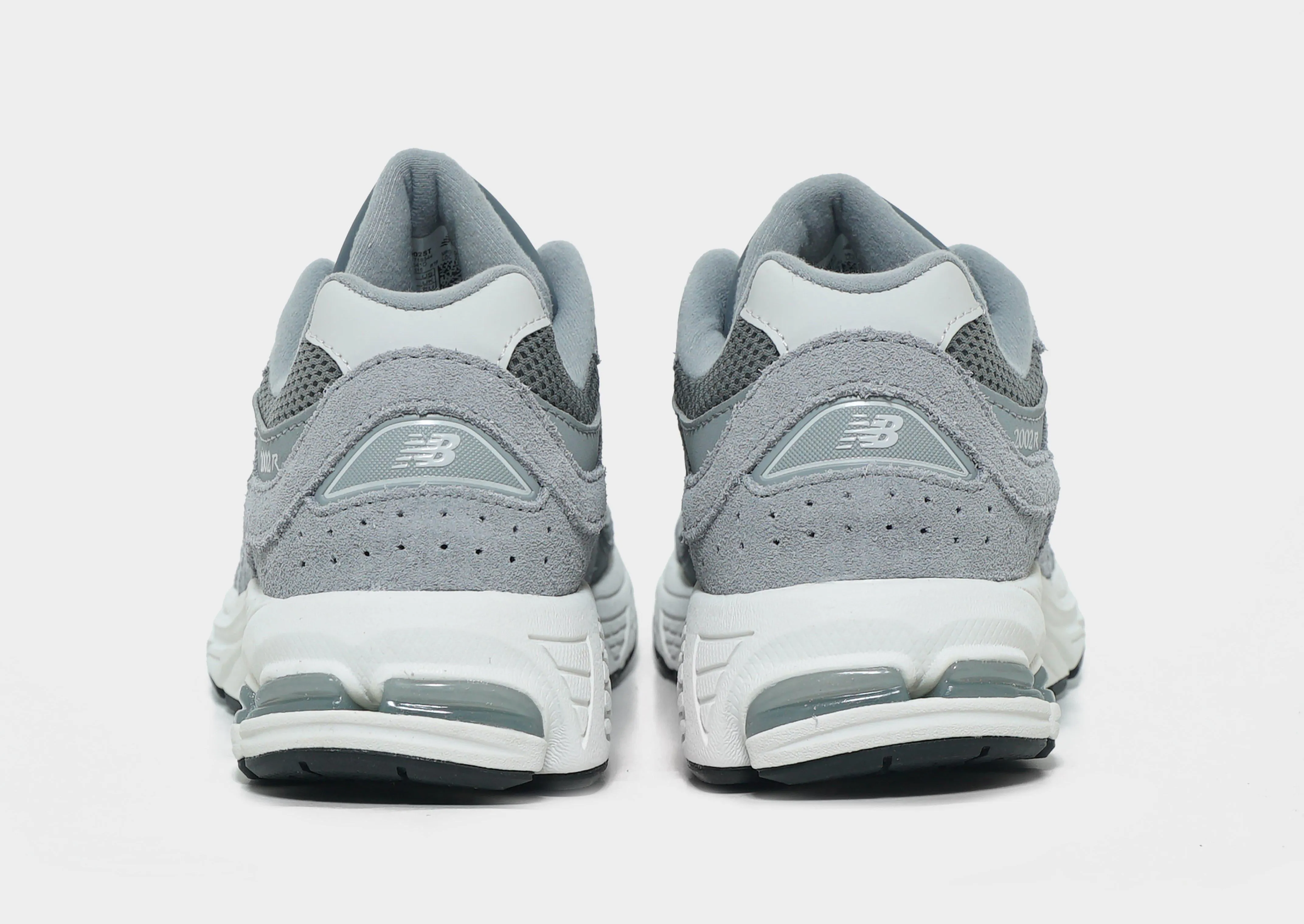 running in a waterfall area shoes Brand 2002R Junior's