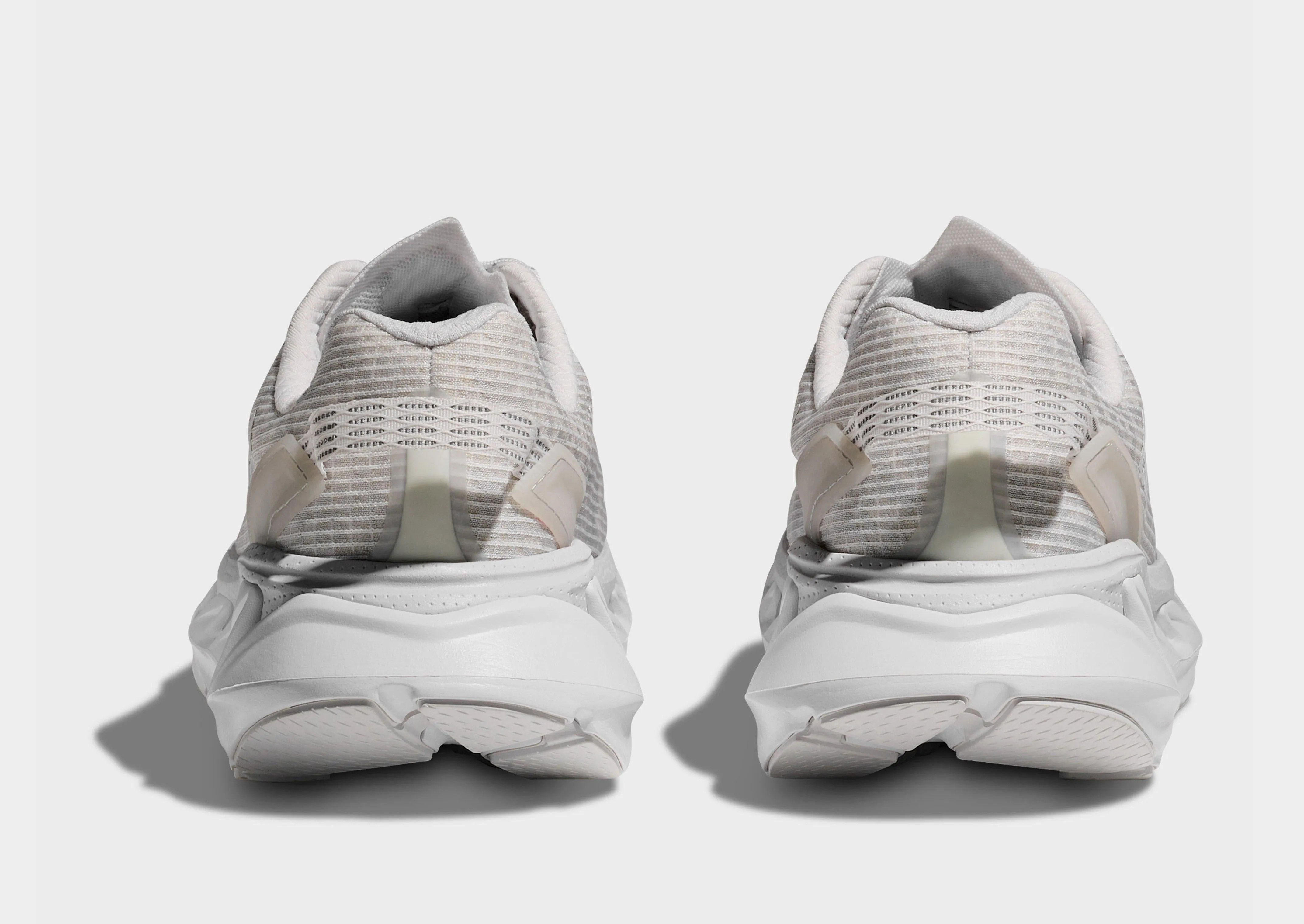 Elevon 2 Motivation - boosting gravel running shoes