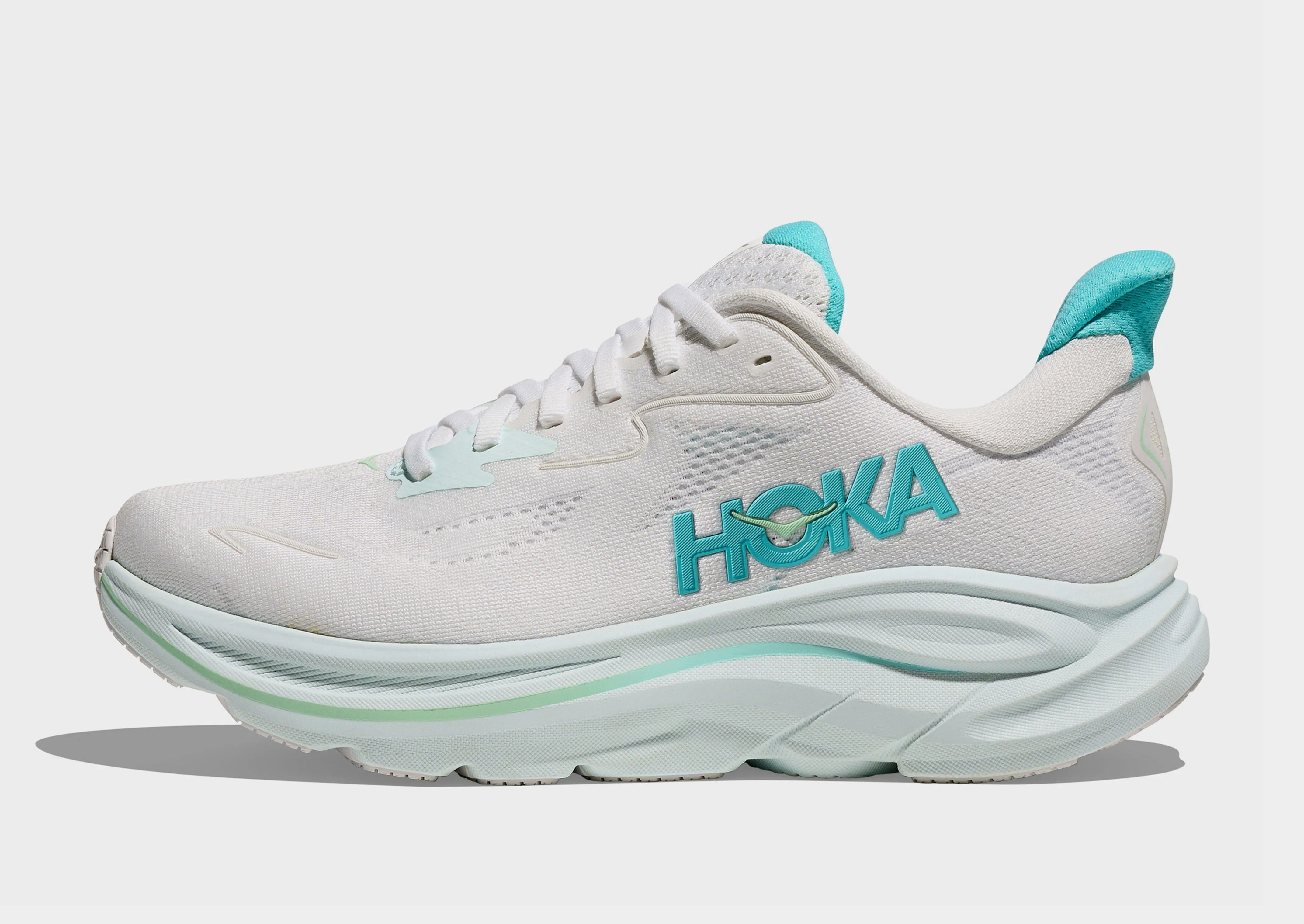 Clifton 10 Women's pre - run running in the city