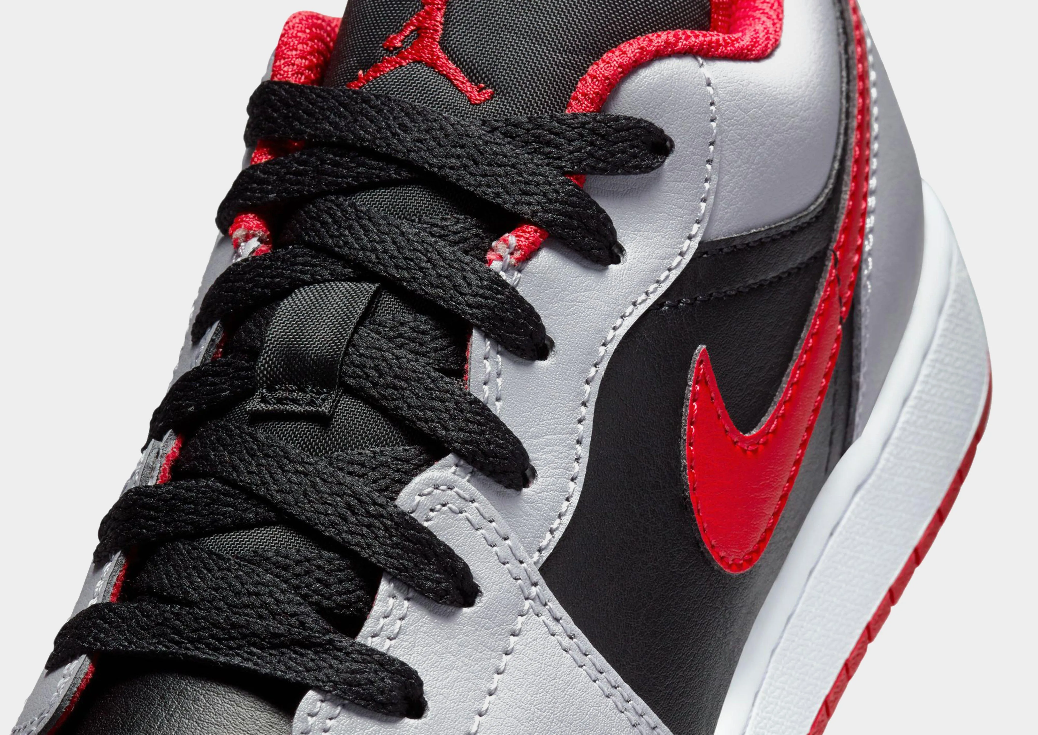 Air 1 Low Junior Air Movement