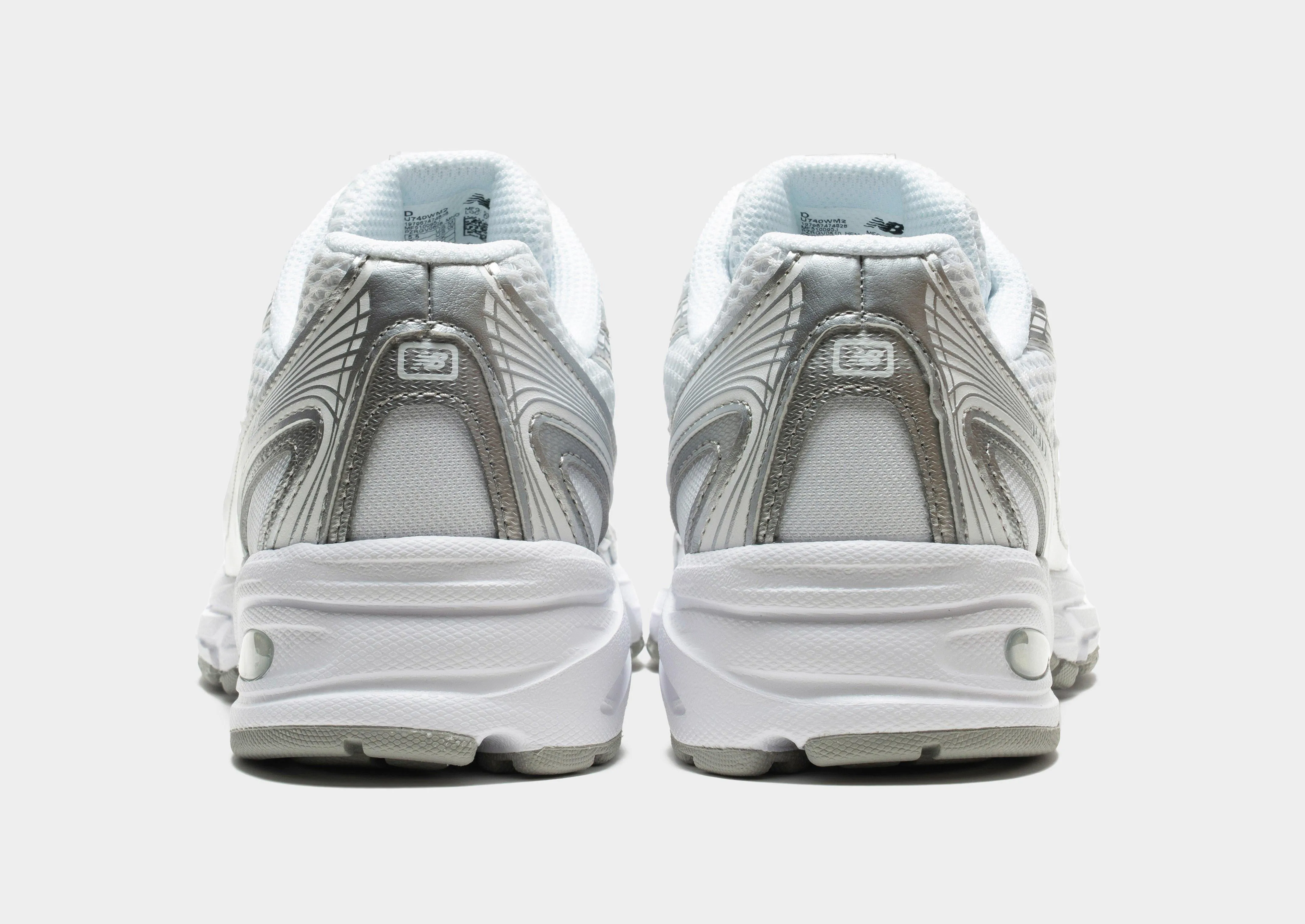 740 Women's medallion - decorated running wear
