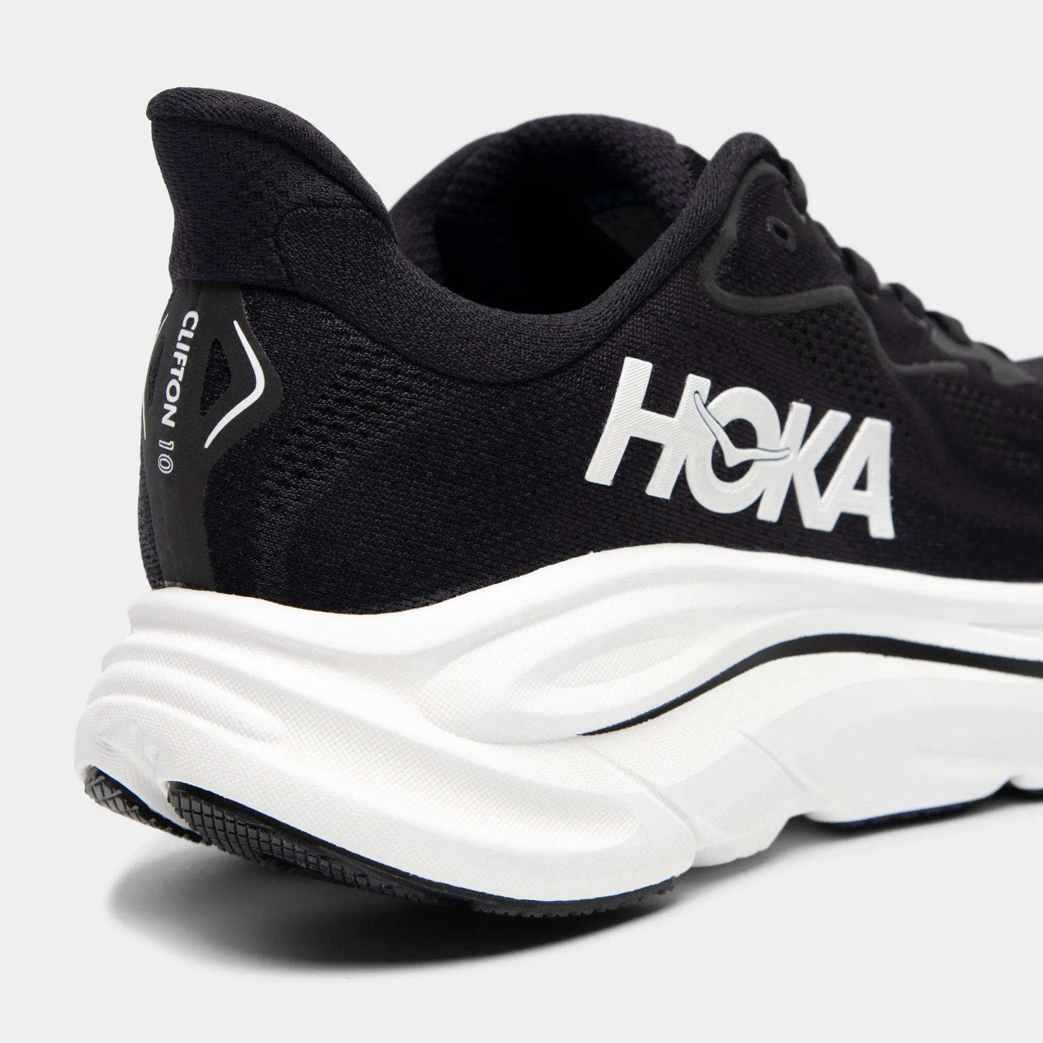 Ultra Flexibility day - wear shoes Hoka Clifton 10 Black / White