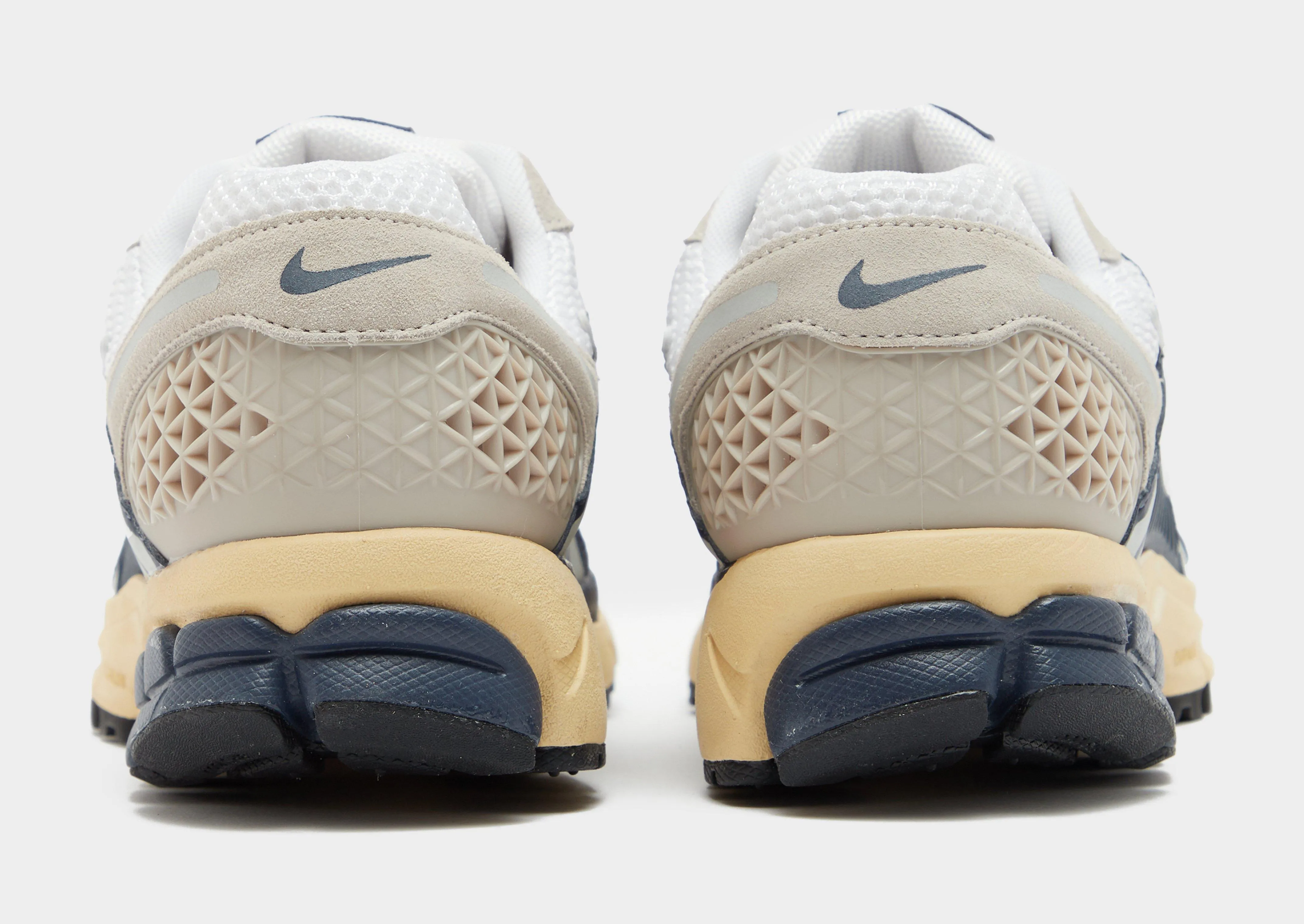 Comfy Fit Ultra Flexible Grooves Zoom Vomero 5