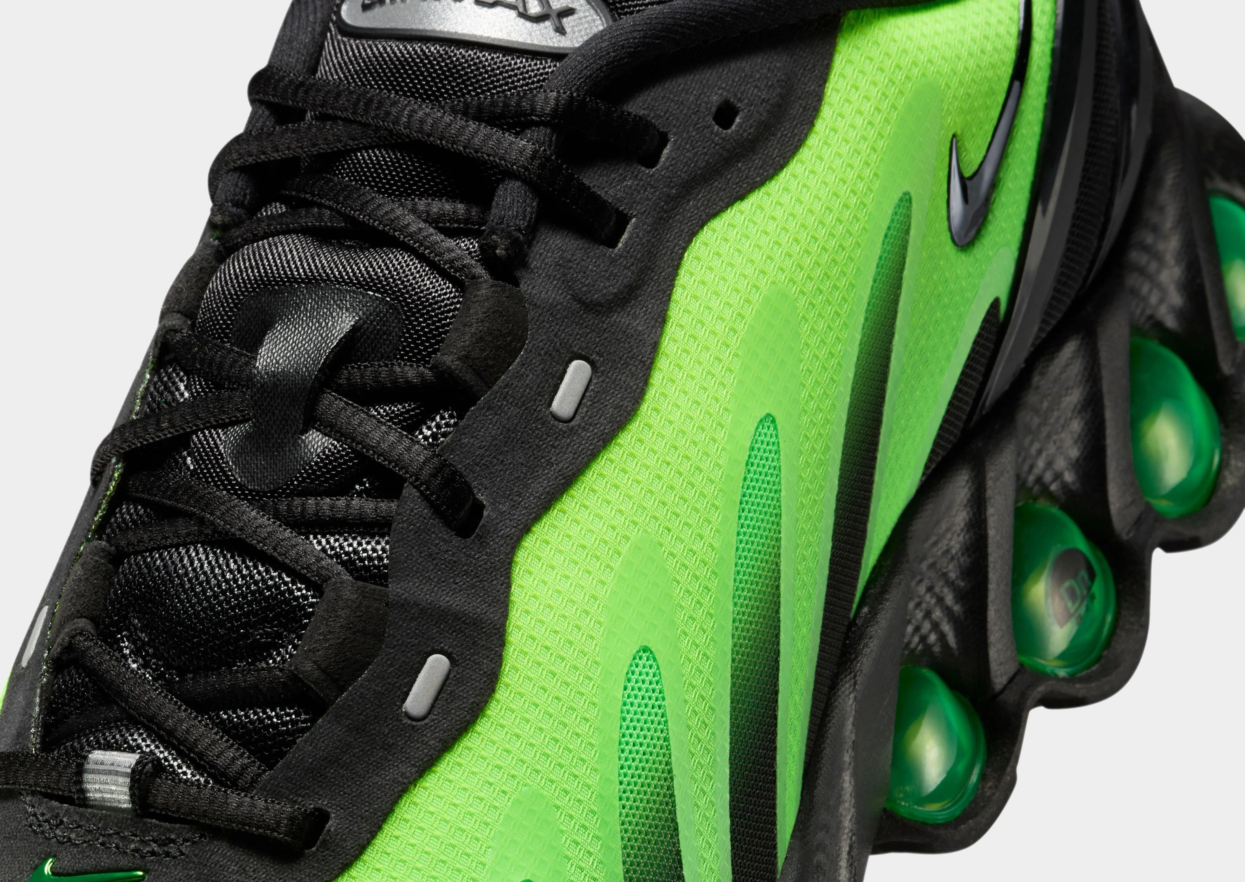 Strong Traction ZipUpClosure Air Max DN8