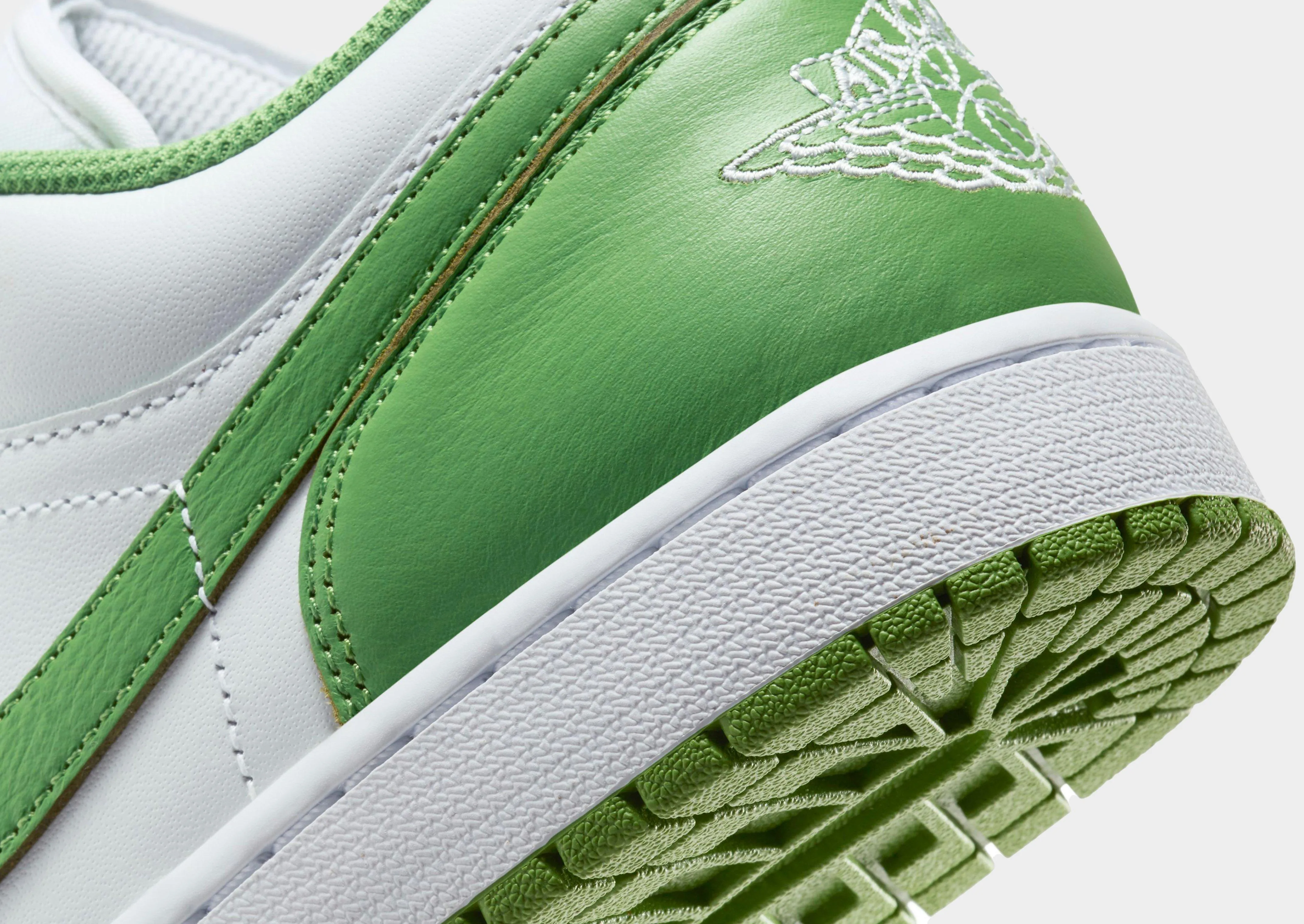 Signature grip Weather Resistant Finish Air 1 Low SE