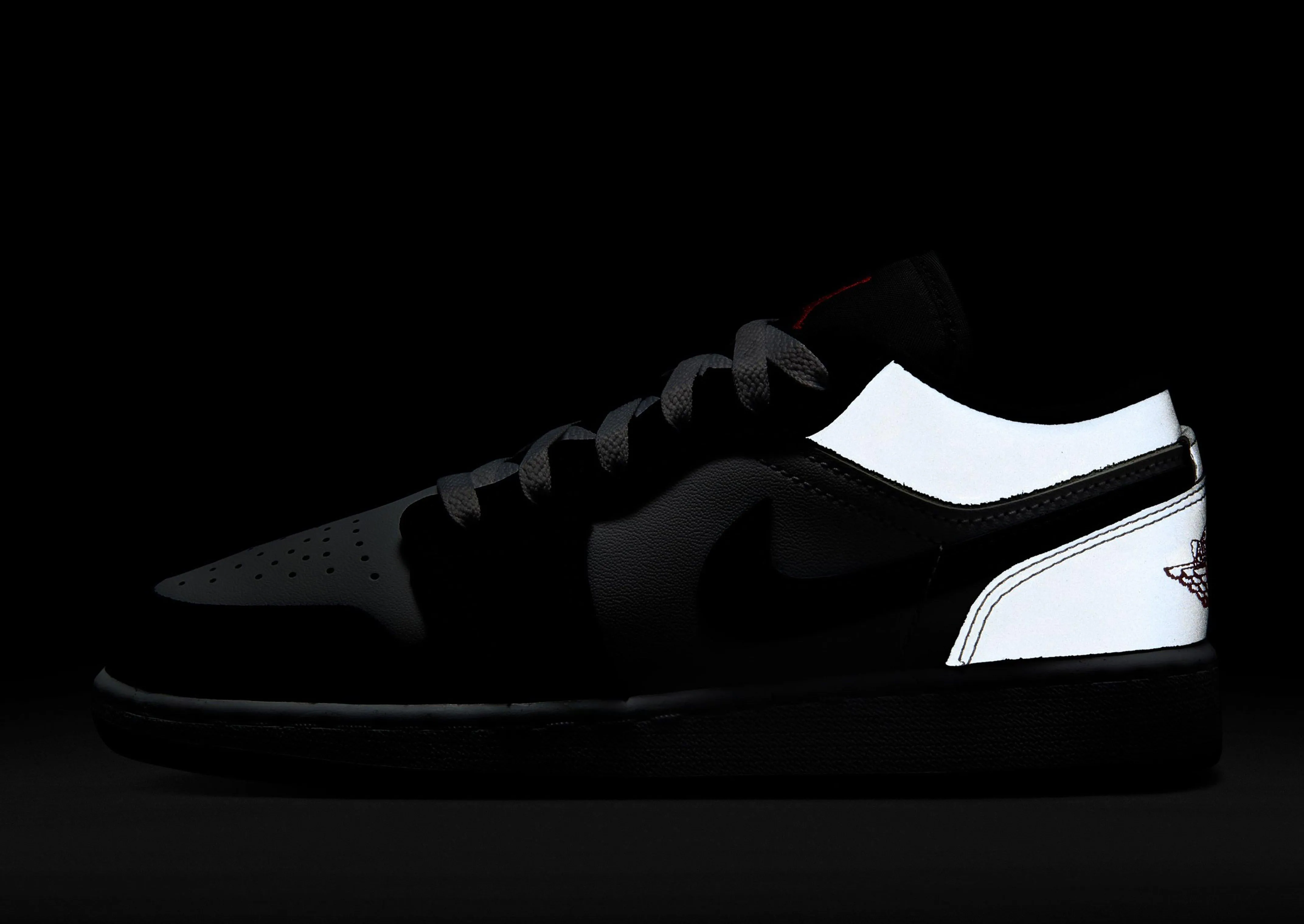 Slip Free Air 1 Low SE Junior's