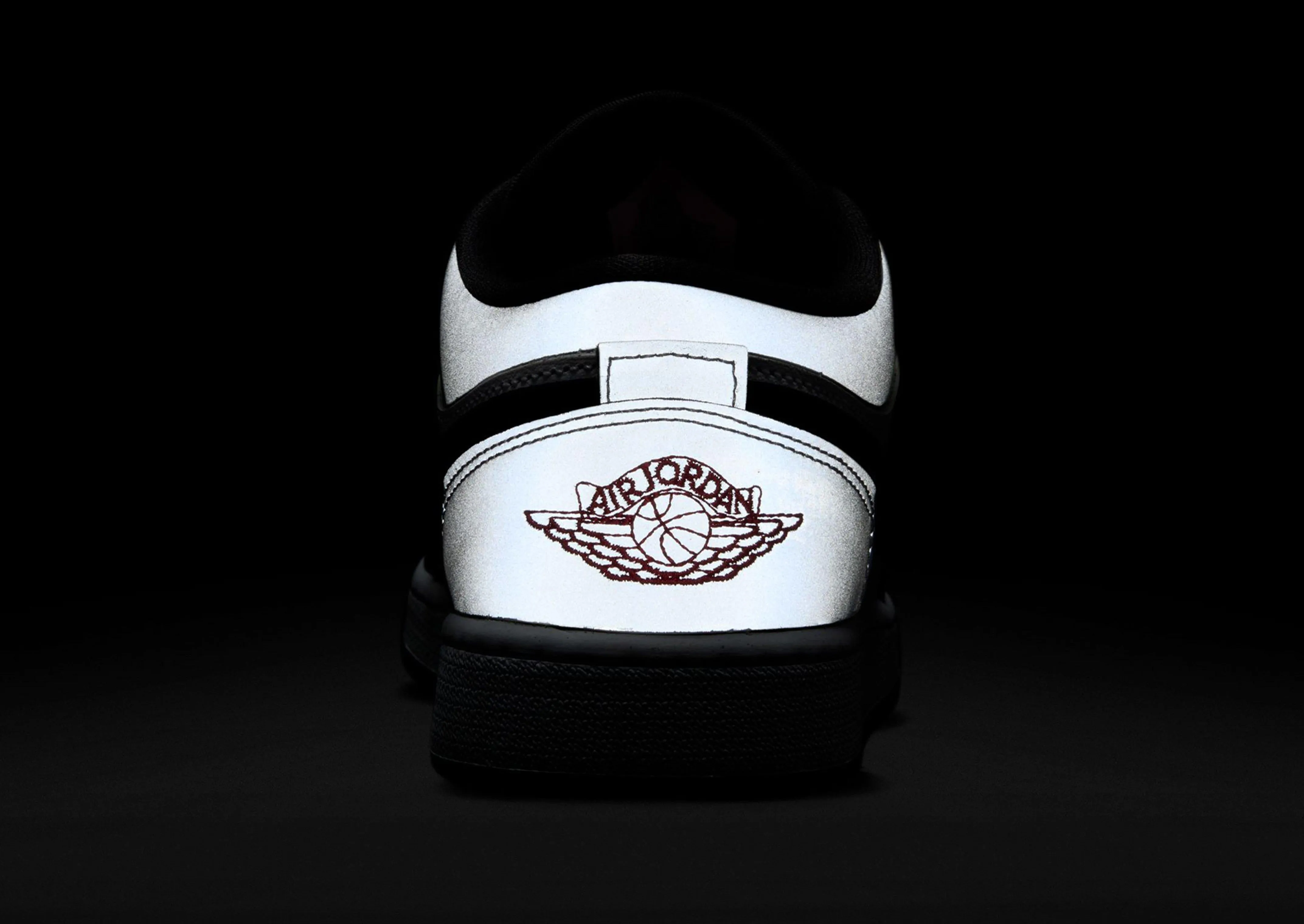 Ventilated Tongue Air 1 Low SE Junior's