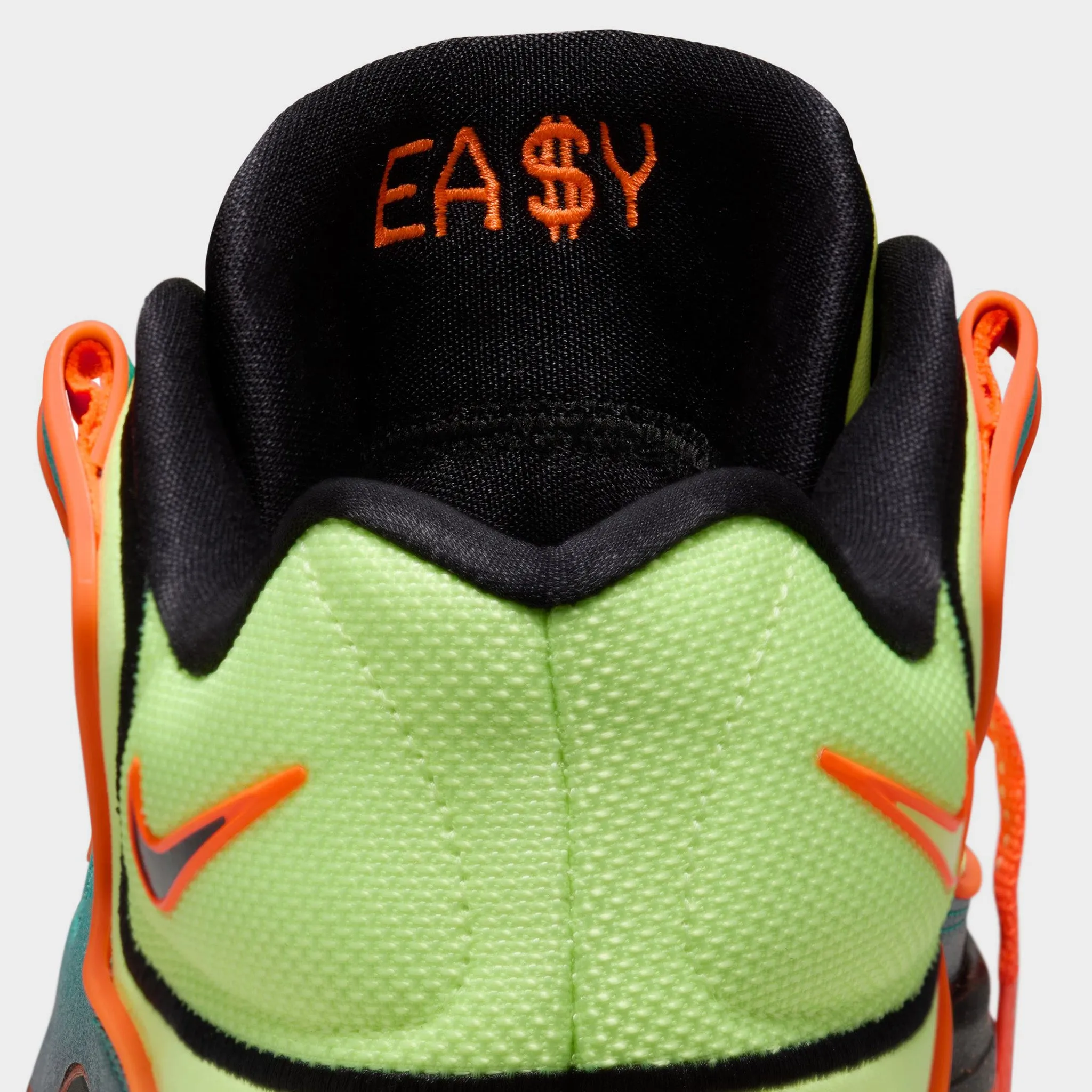 Fast Acceleration Asymmetrical Collar Design Nike KD18 Clear Jade / Black - Liquid Lime
