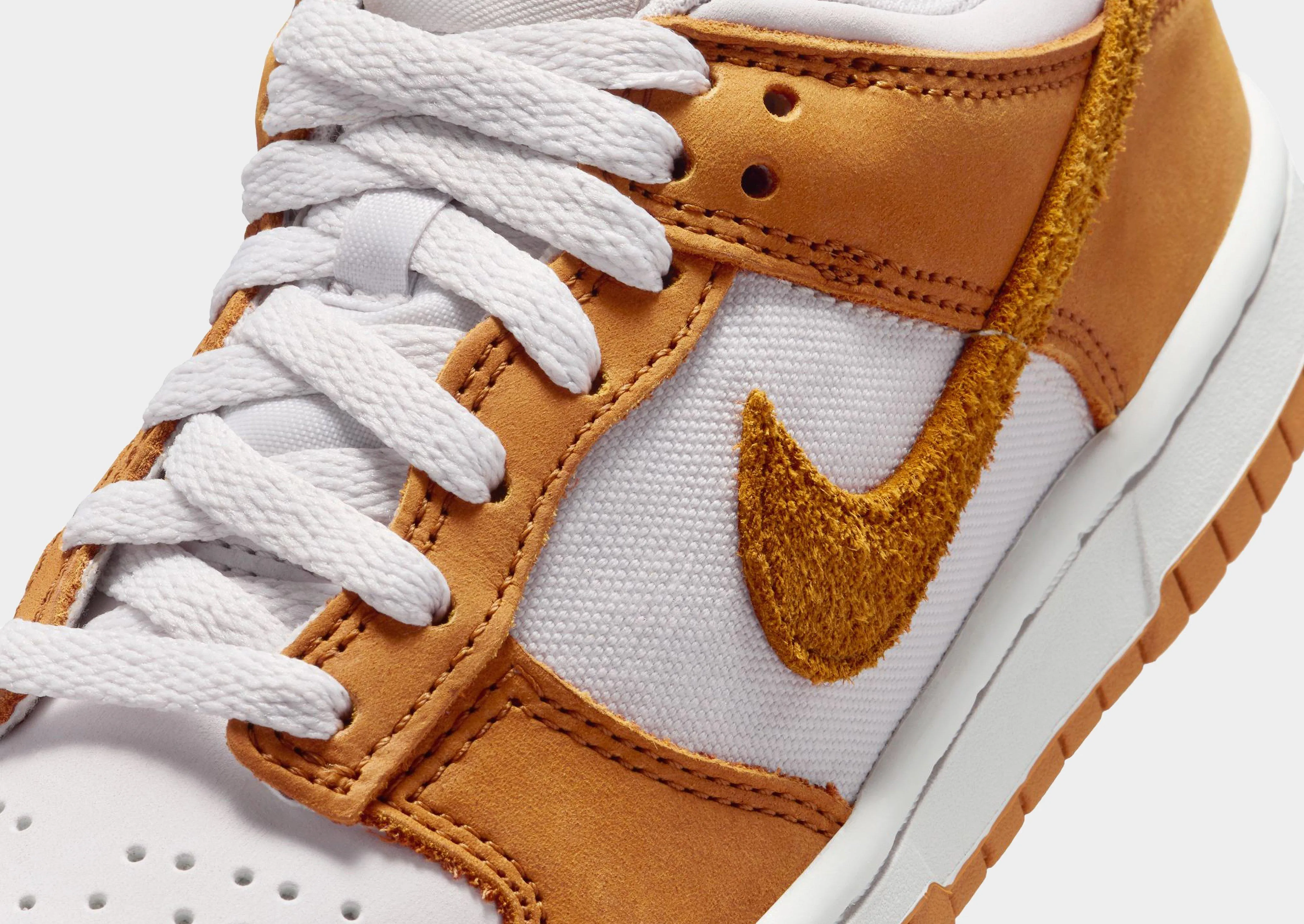 Dunk Low SE Junior's Fast Entry