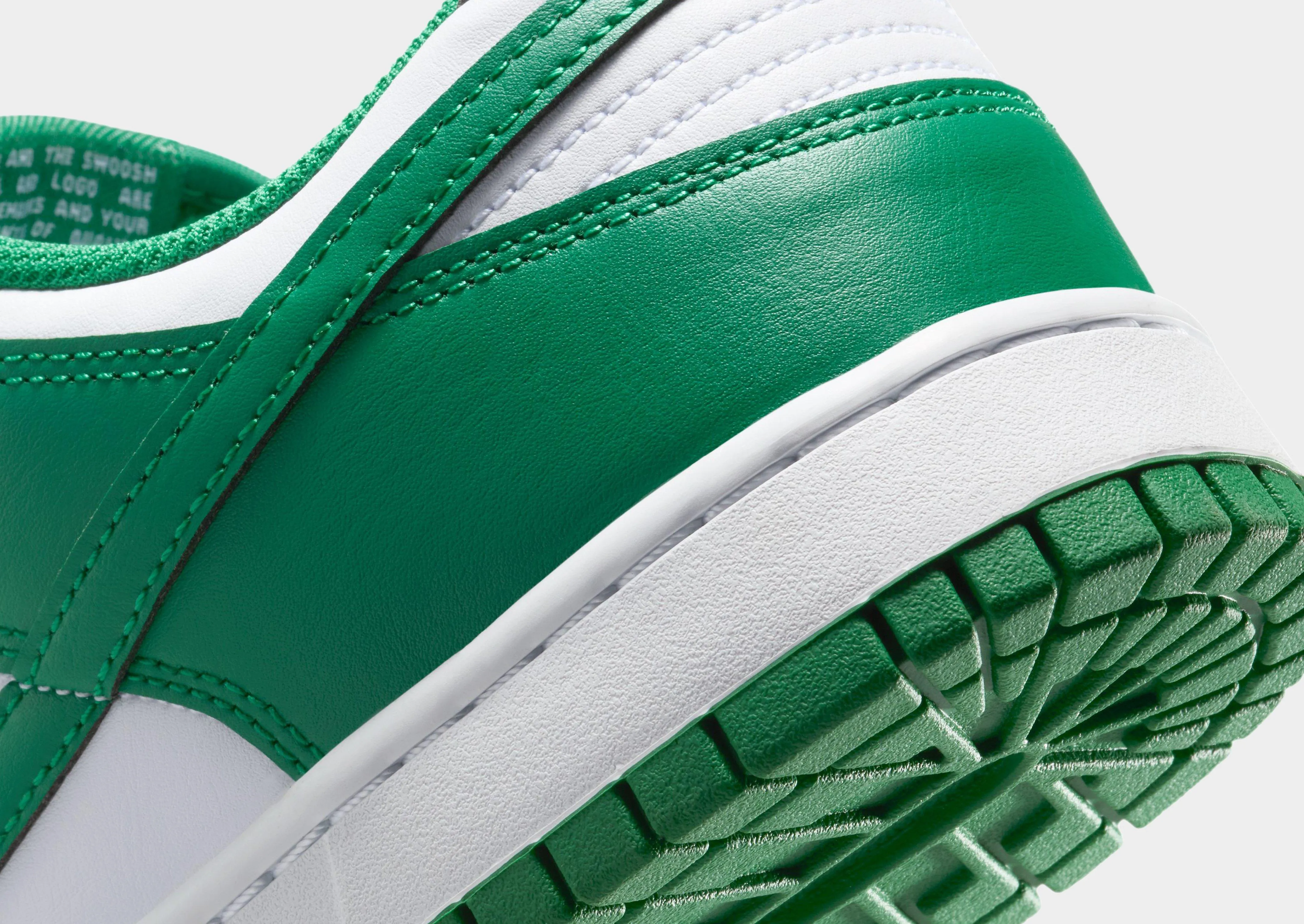 Dunk Low Retro City Gear Thermo Regulating Fabric