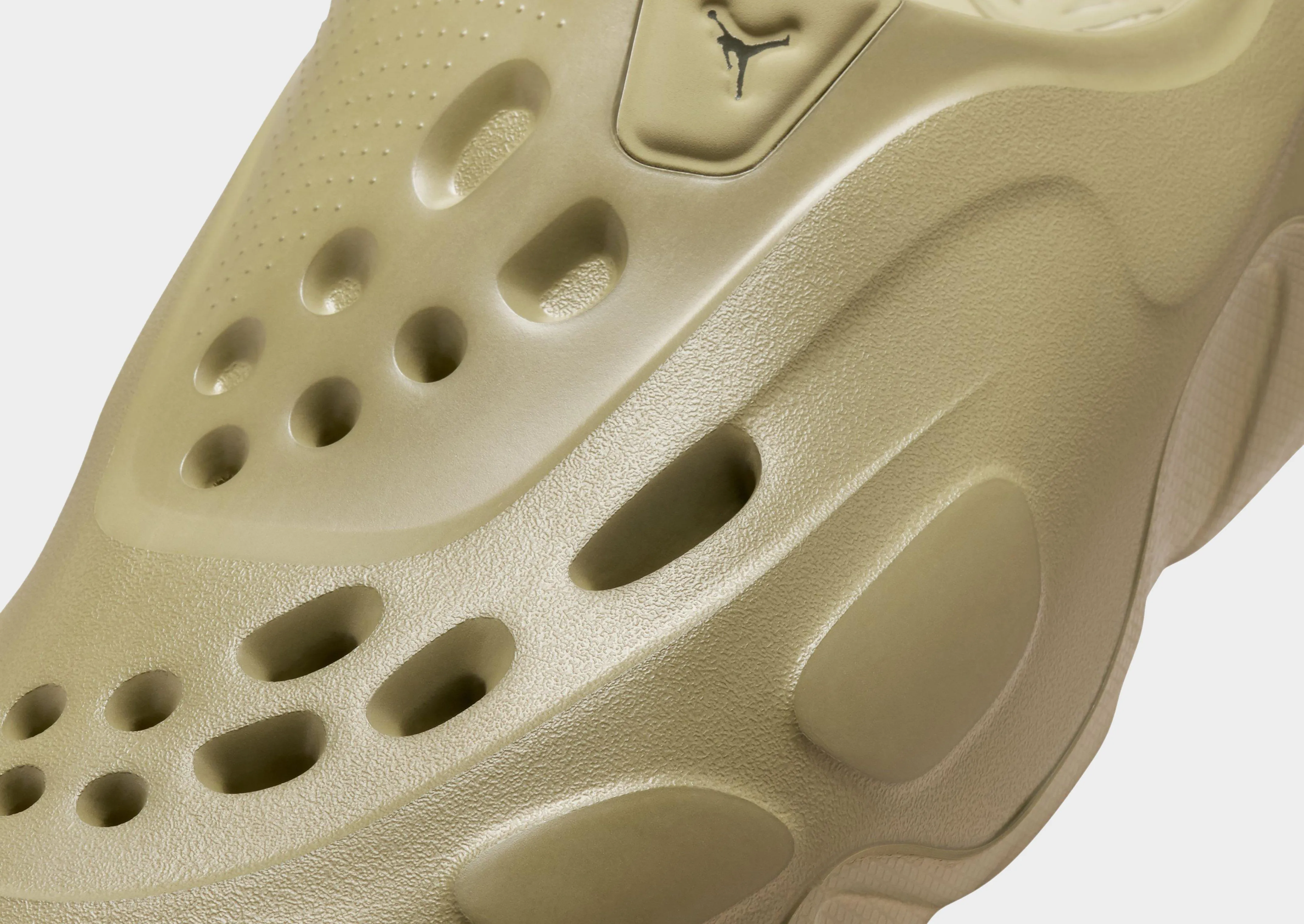 Roam Slides Open Steps Classic Outdoor Style