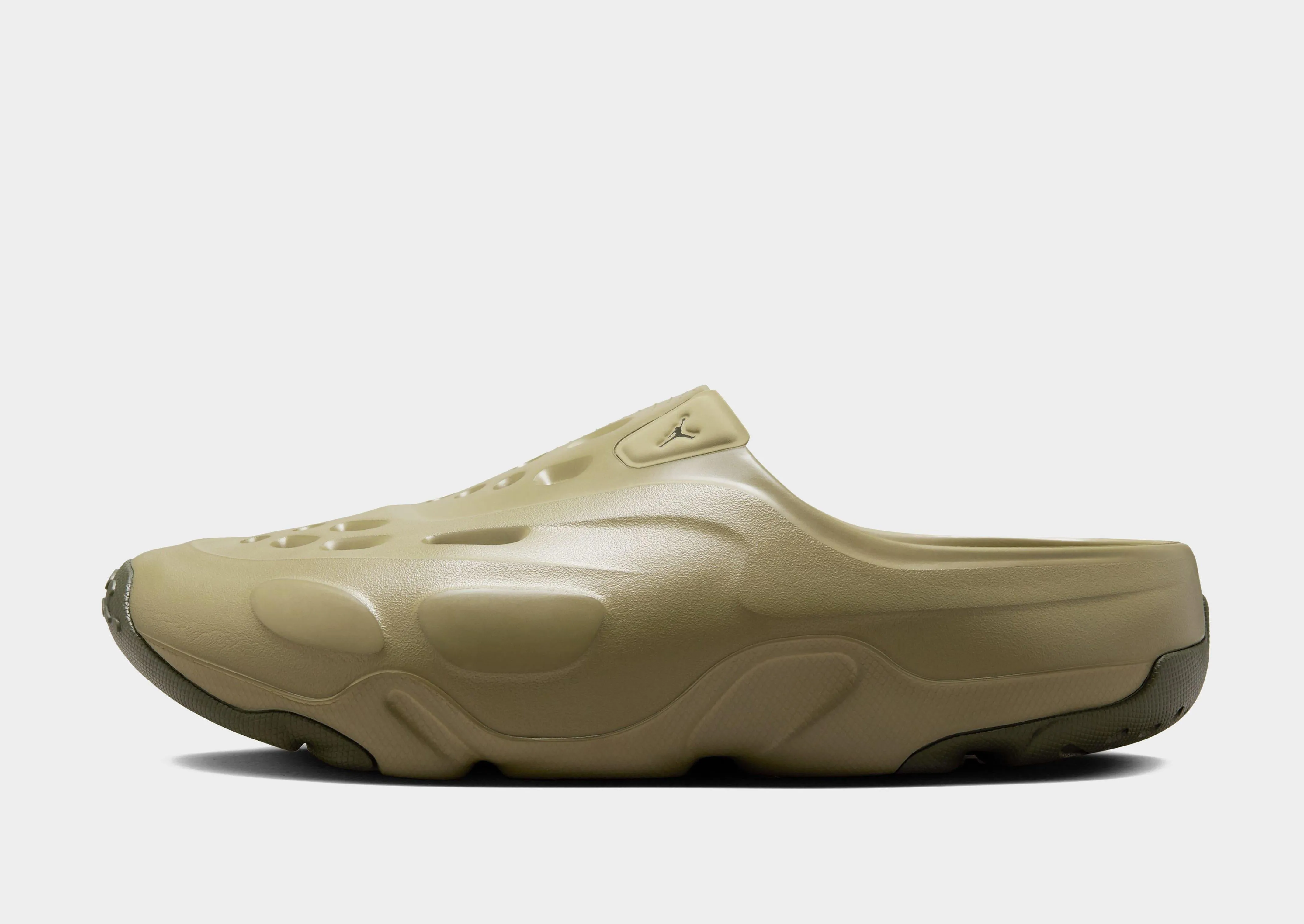 Roam Slides Adaptive Traction