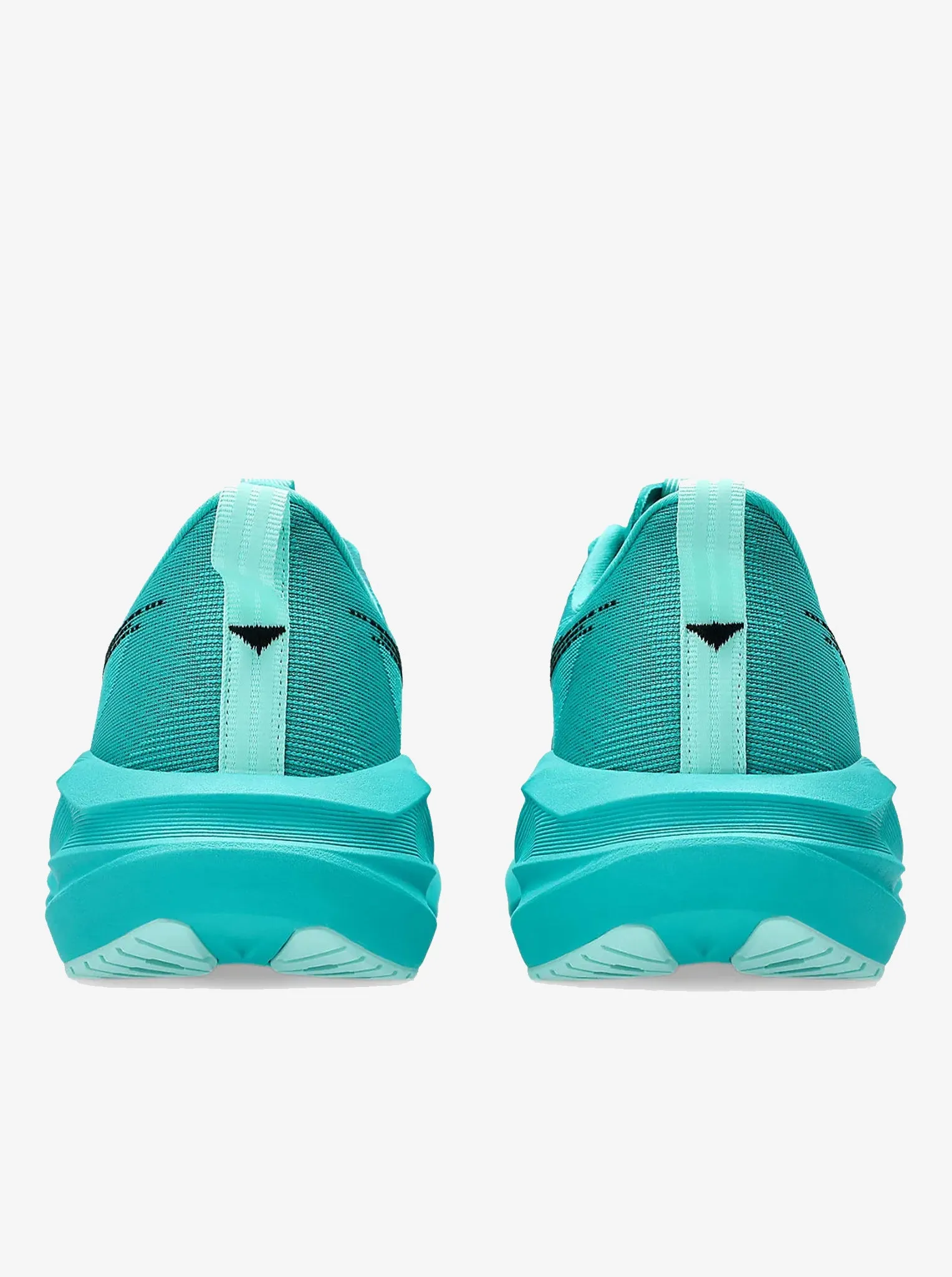 Novablast 5 Womens rough - surface proof performance - focused