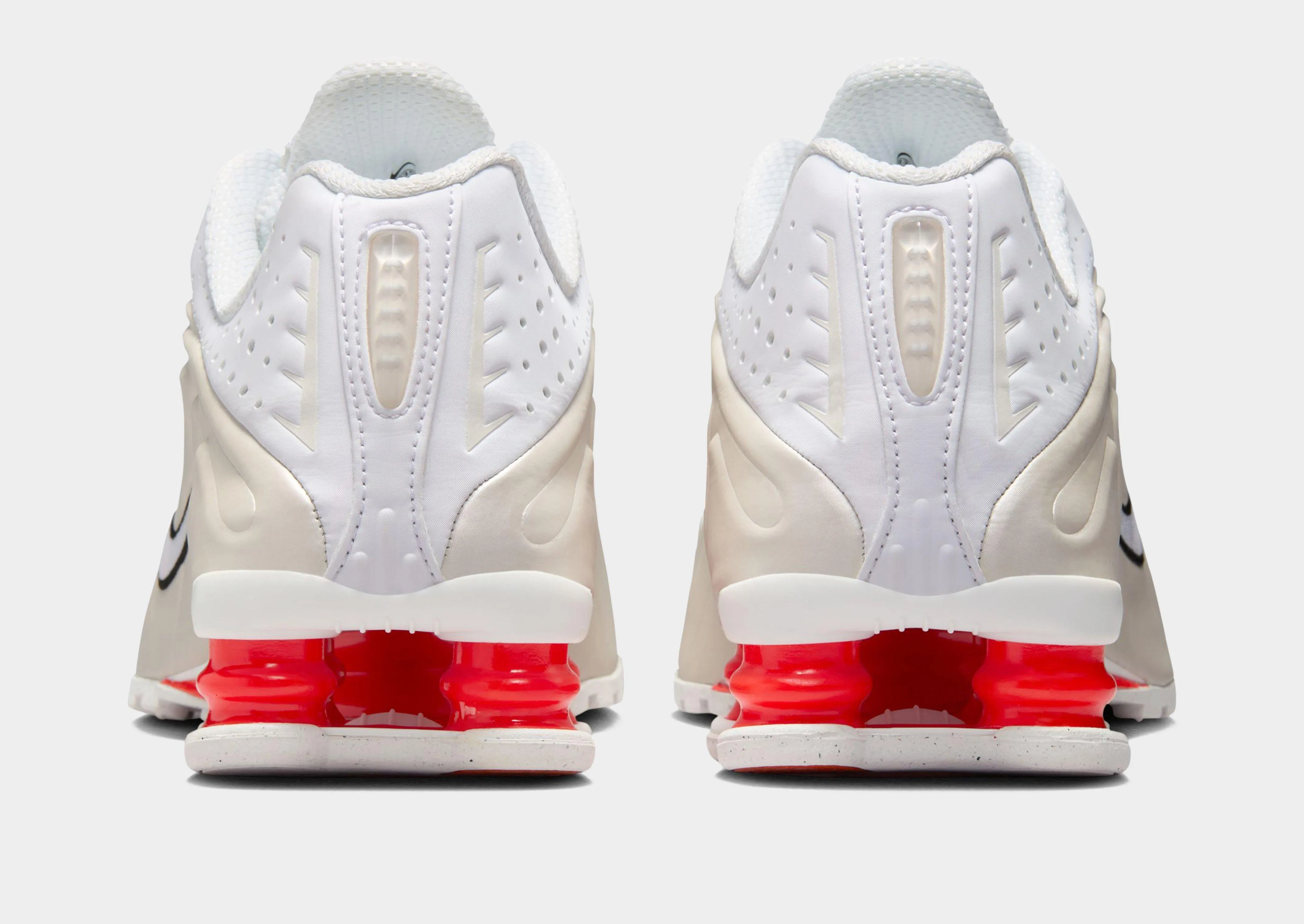 Shox R4 Women's Slim Build