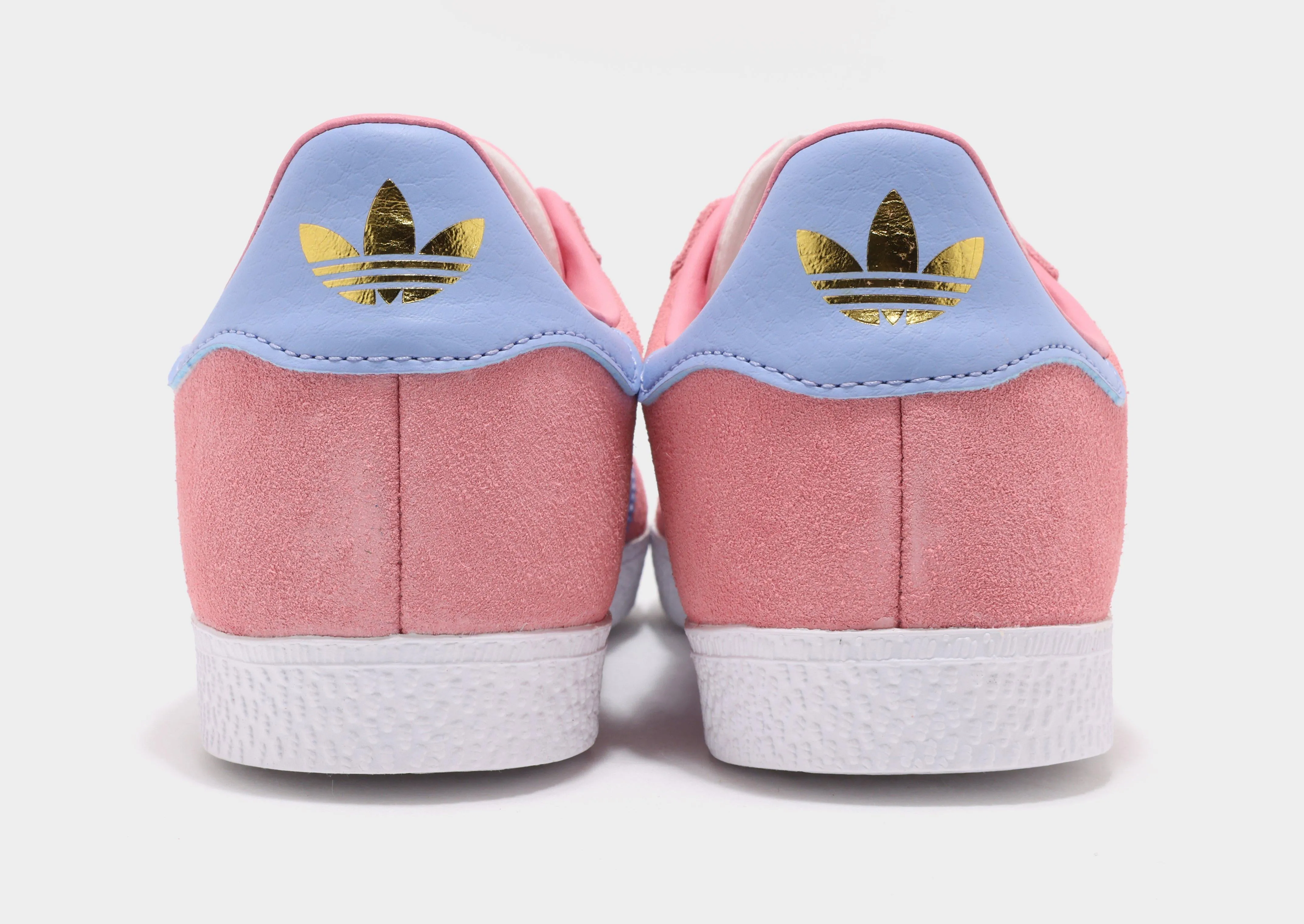 Gazelle Junior's outfit pairing Beach Jog