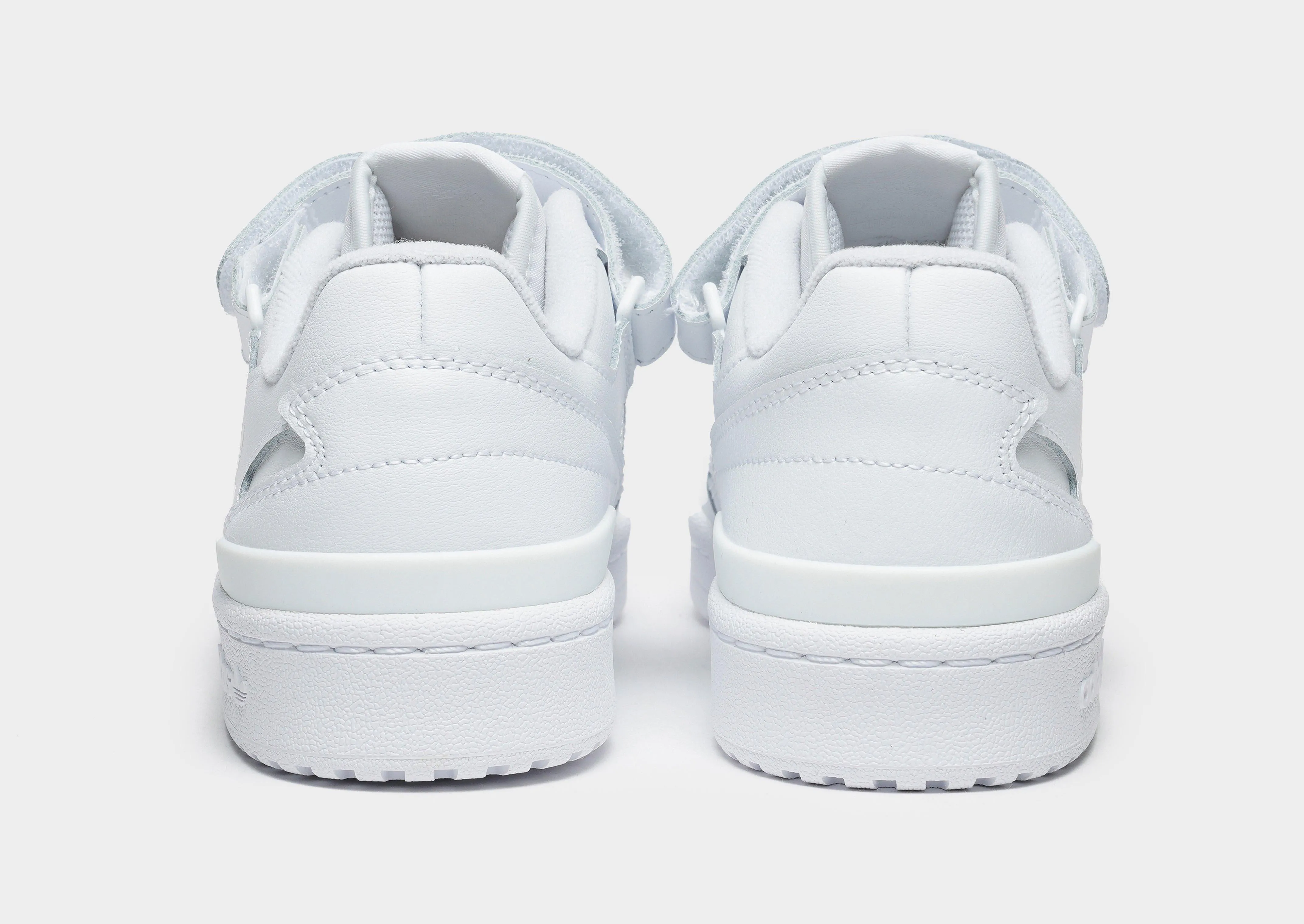 Forum Low Women's Tread Pattern Walk Light