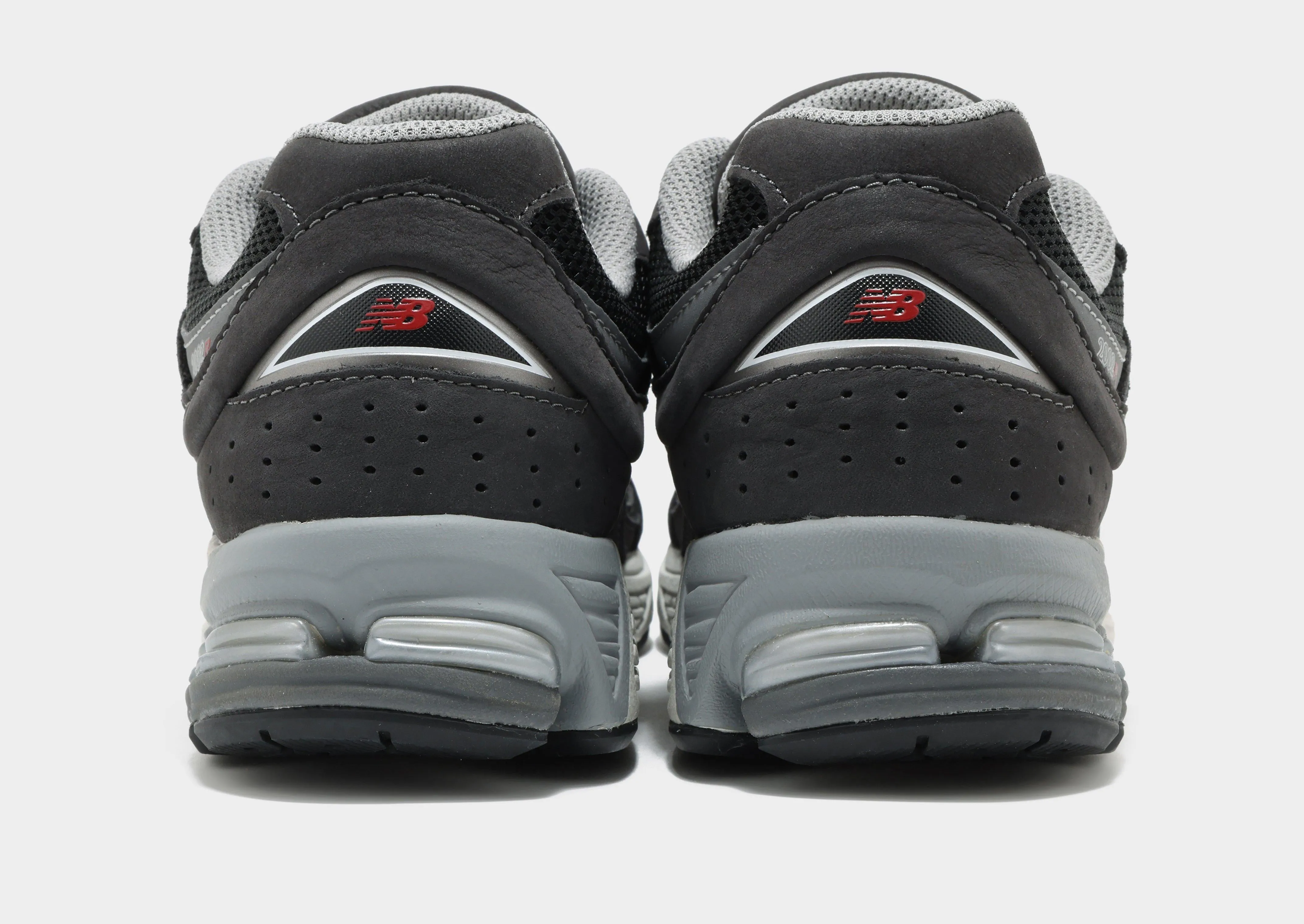 muted colors running in dry conditions shoes 2002R