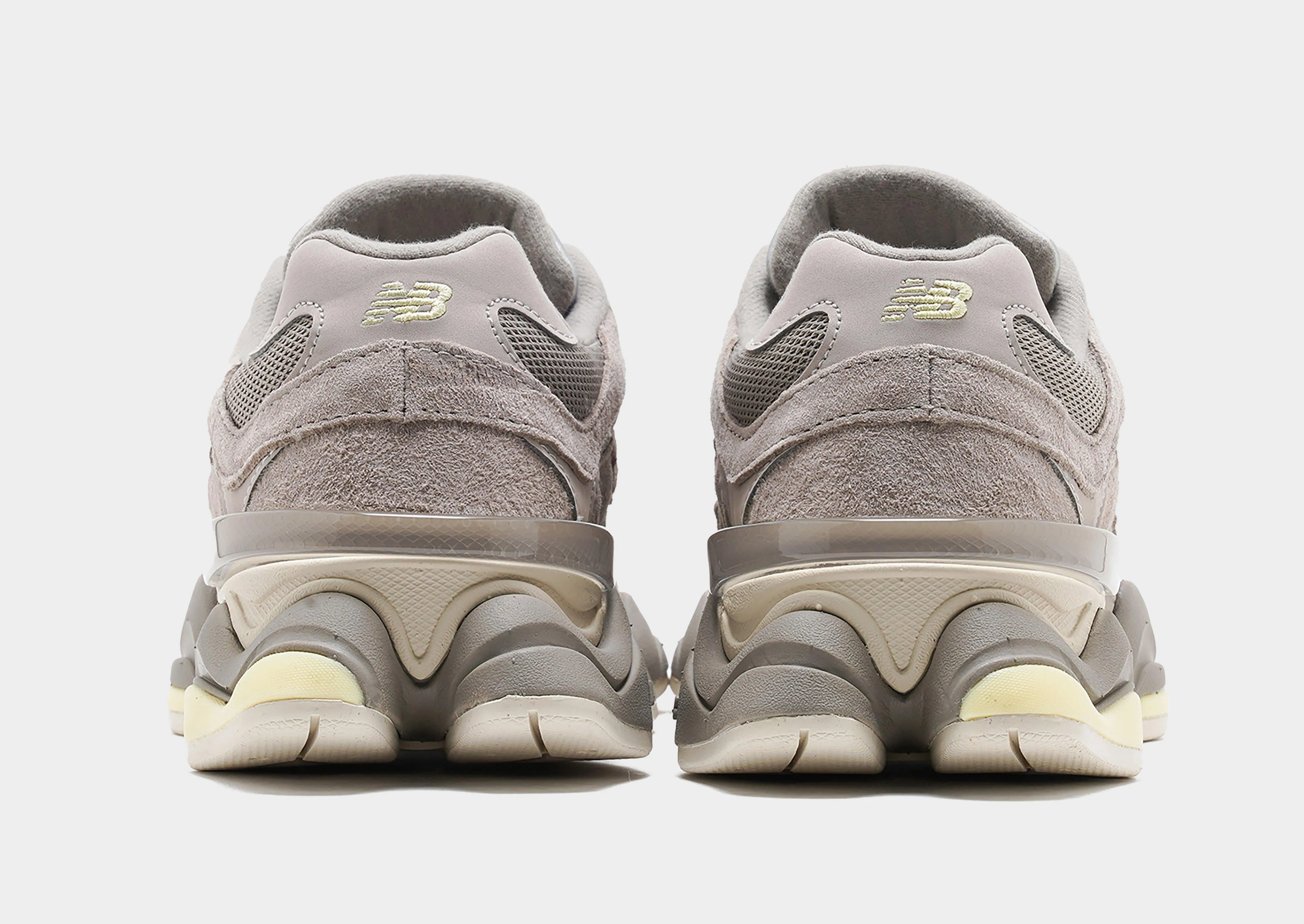 supreme - running 9060