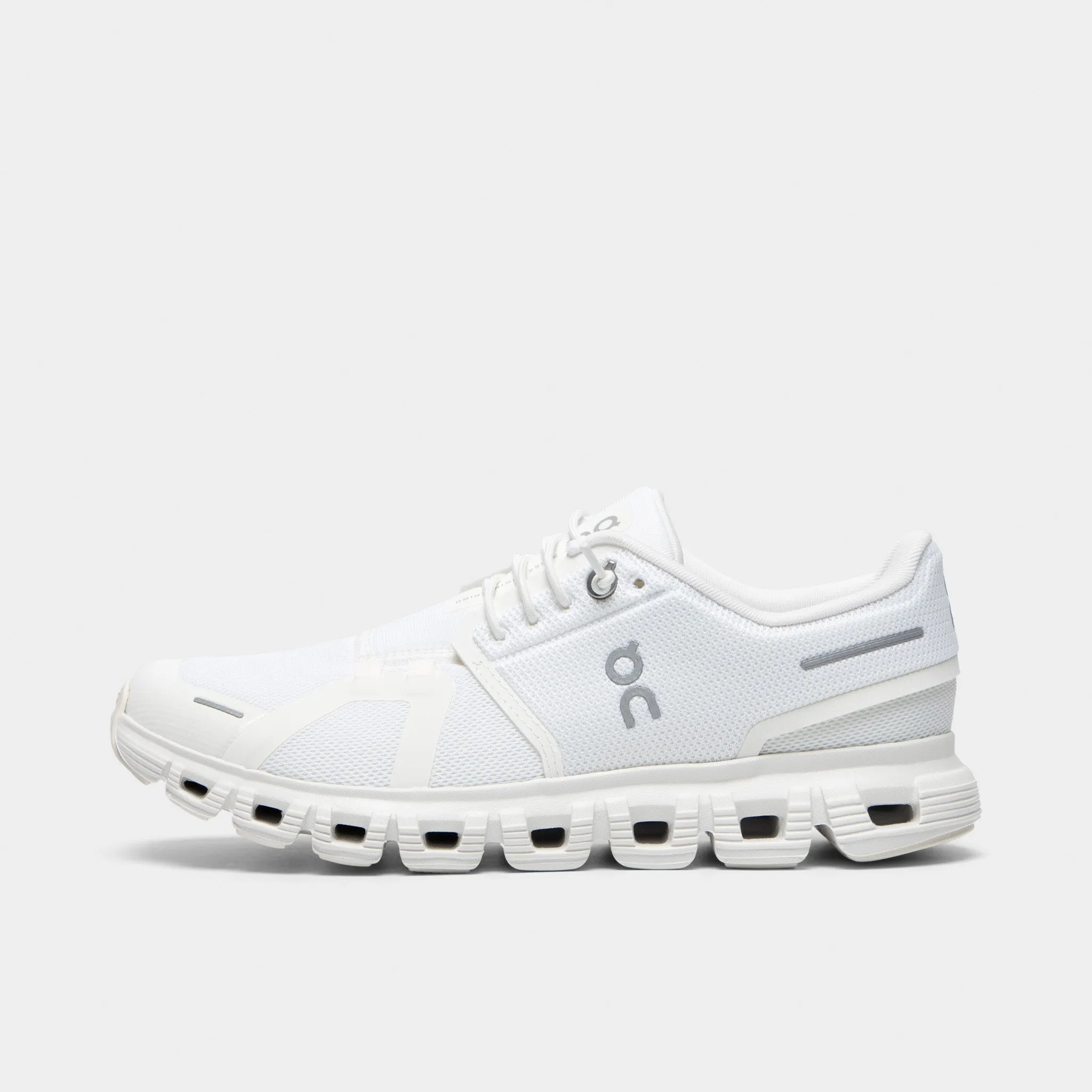 antibacterial shoes On Women's Cloud 6 White / White