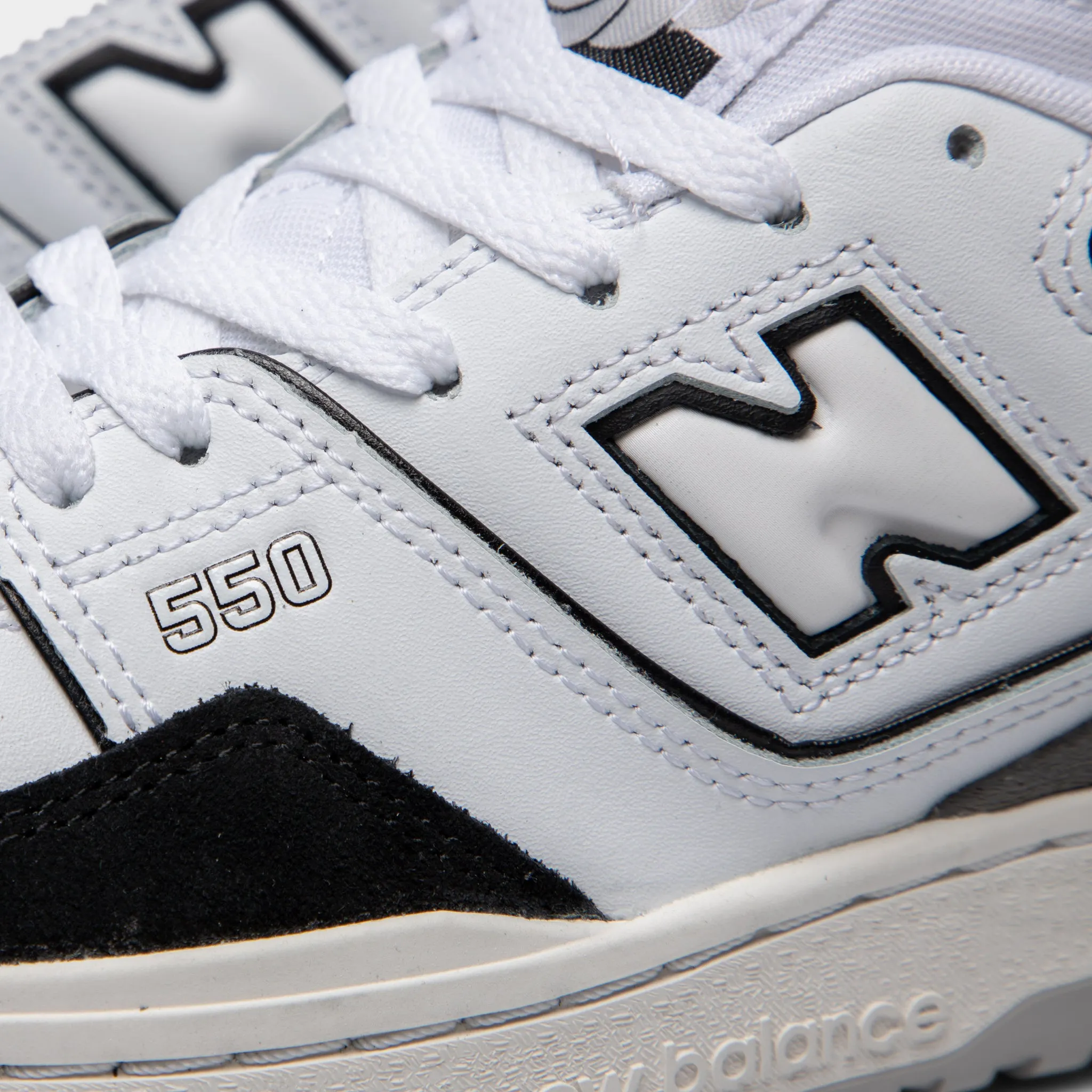 New Balance Junior Boys' GSB550CA White / Black Responsive Foam Padding Enhanced Durability