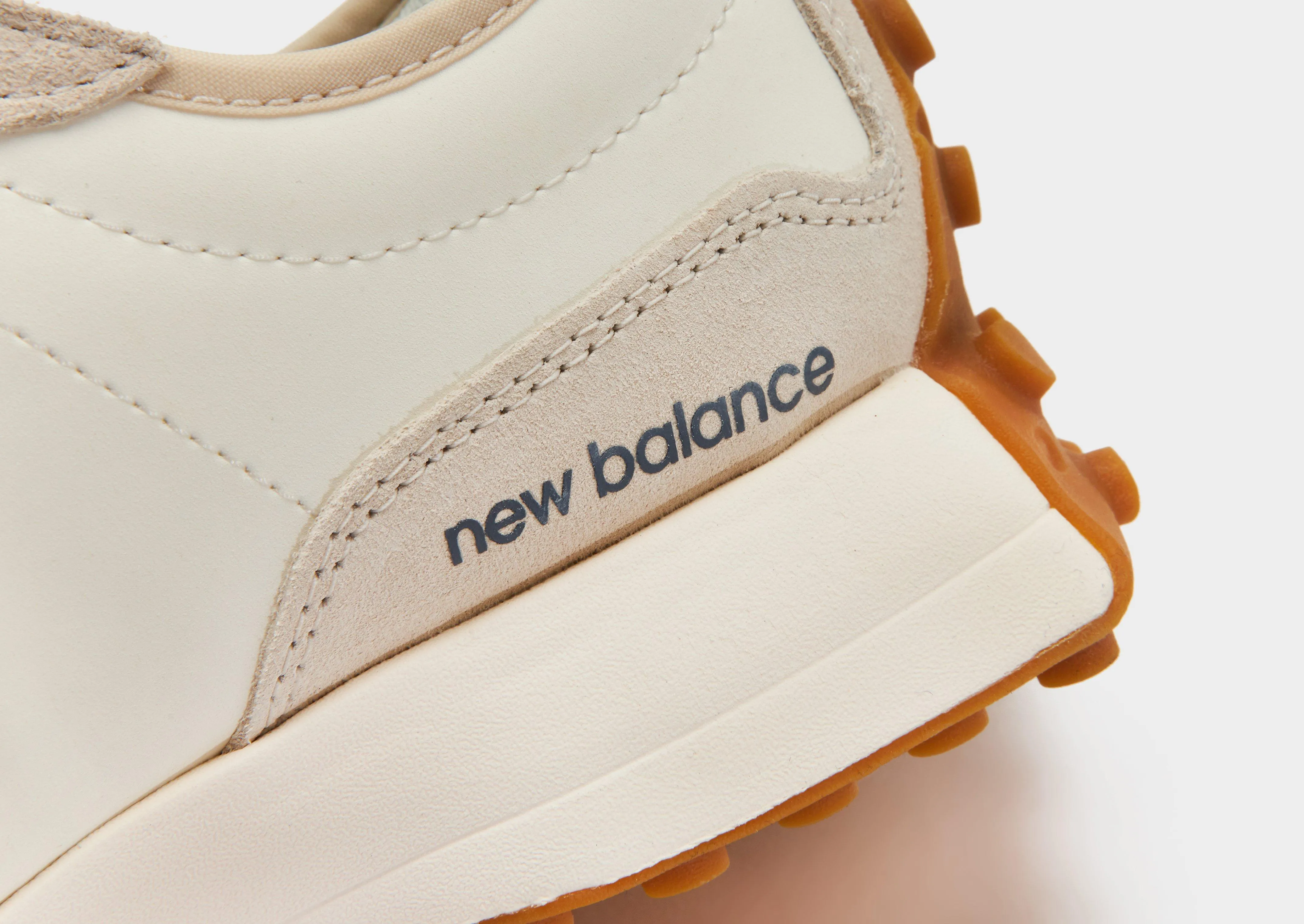 327 Women's Lightweight packaging Multi Directional Tread