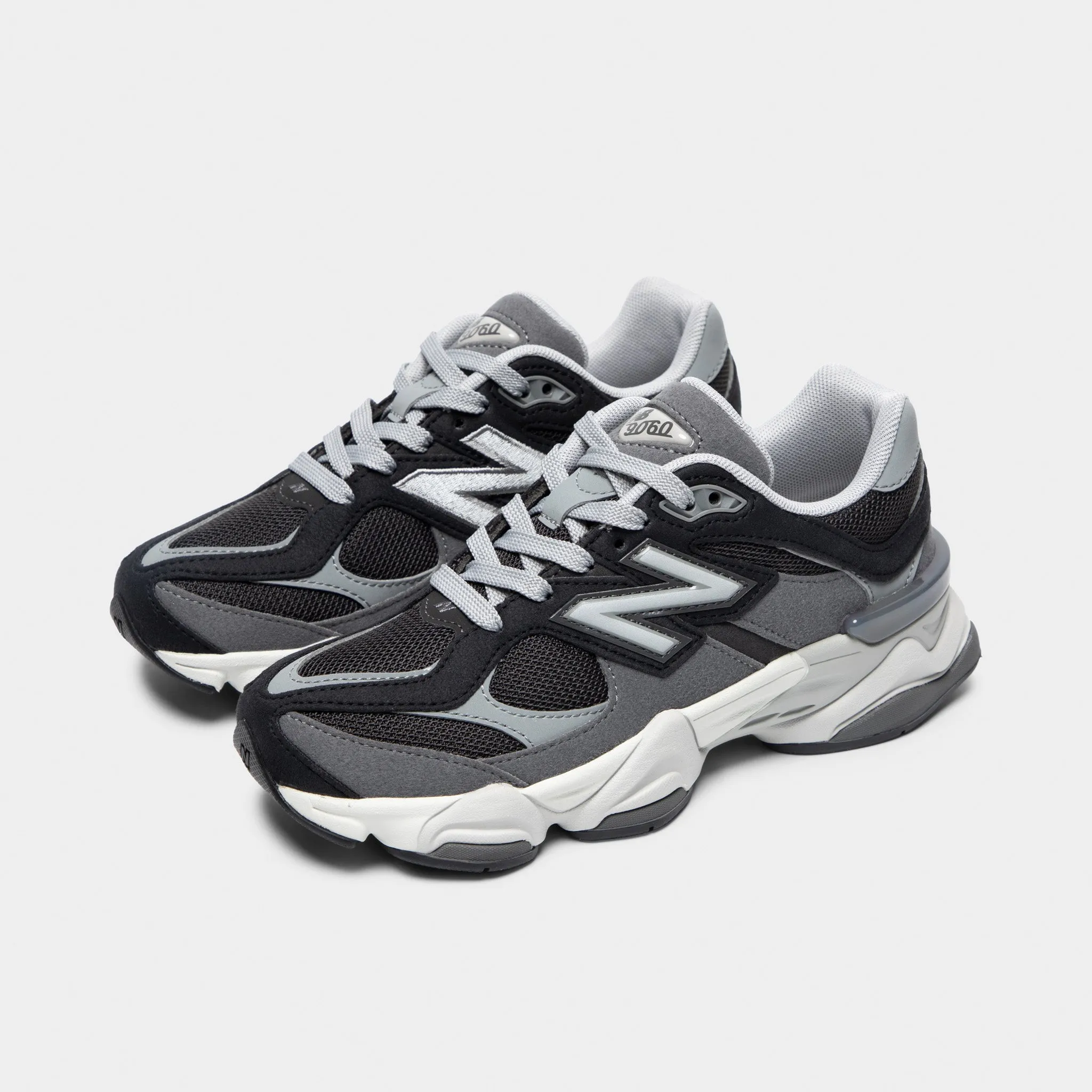toe - box New Balance Juniors' 9060 Black / Castlerock