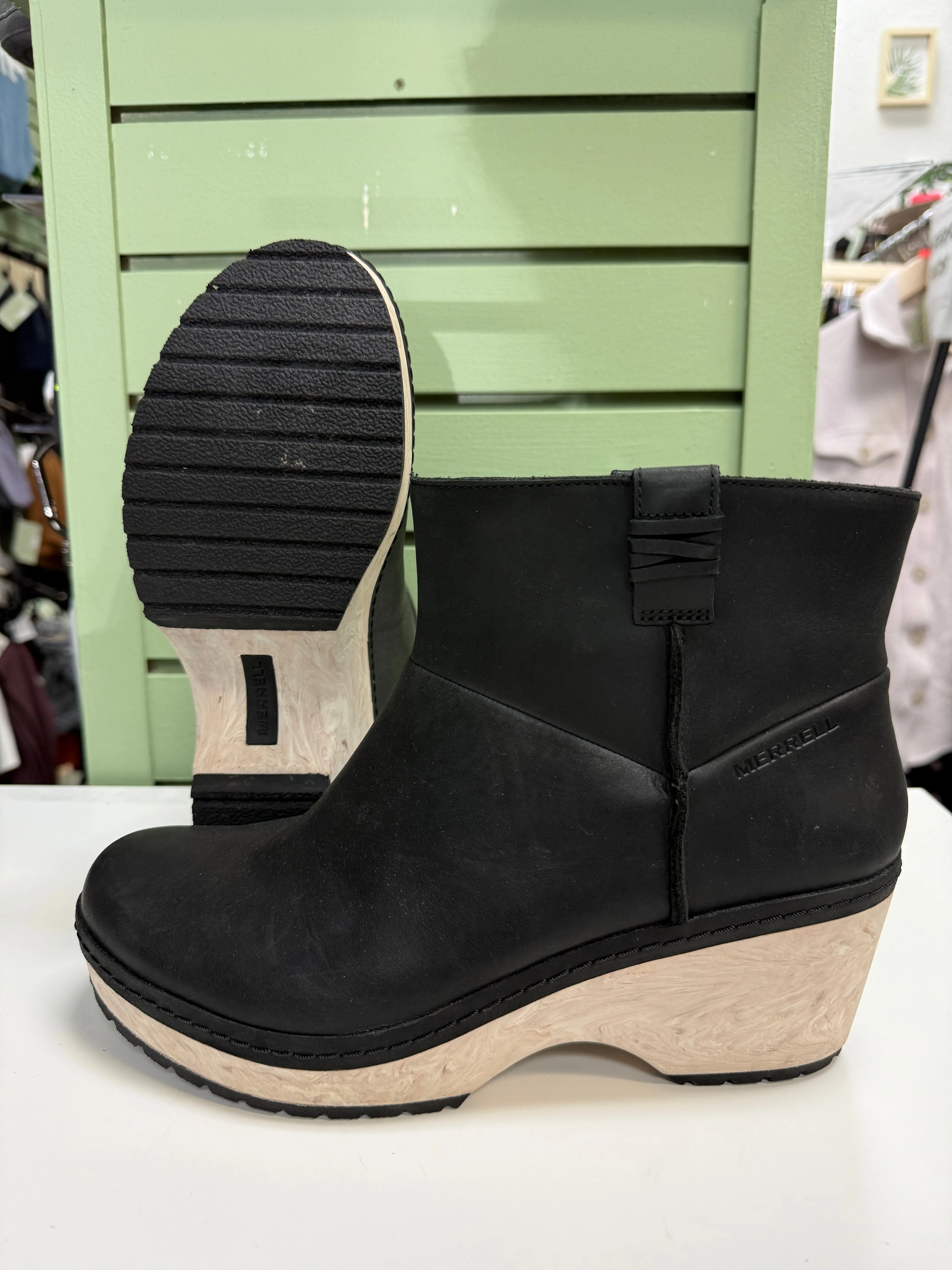 Merrell Heeled Boots (Womens 11) Clean Finish Anti Odor Outdoor Explorer