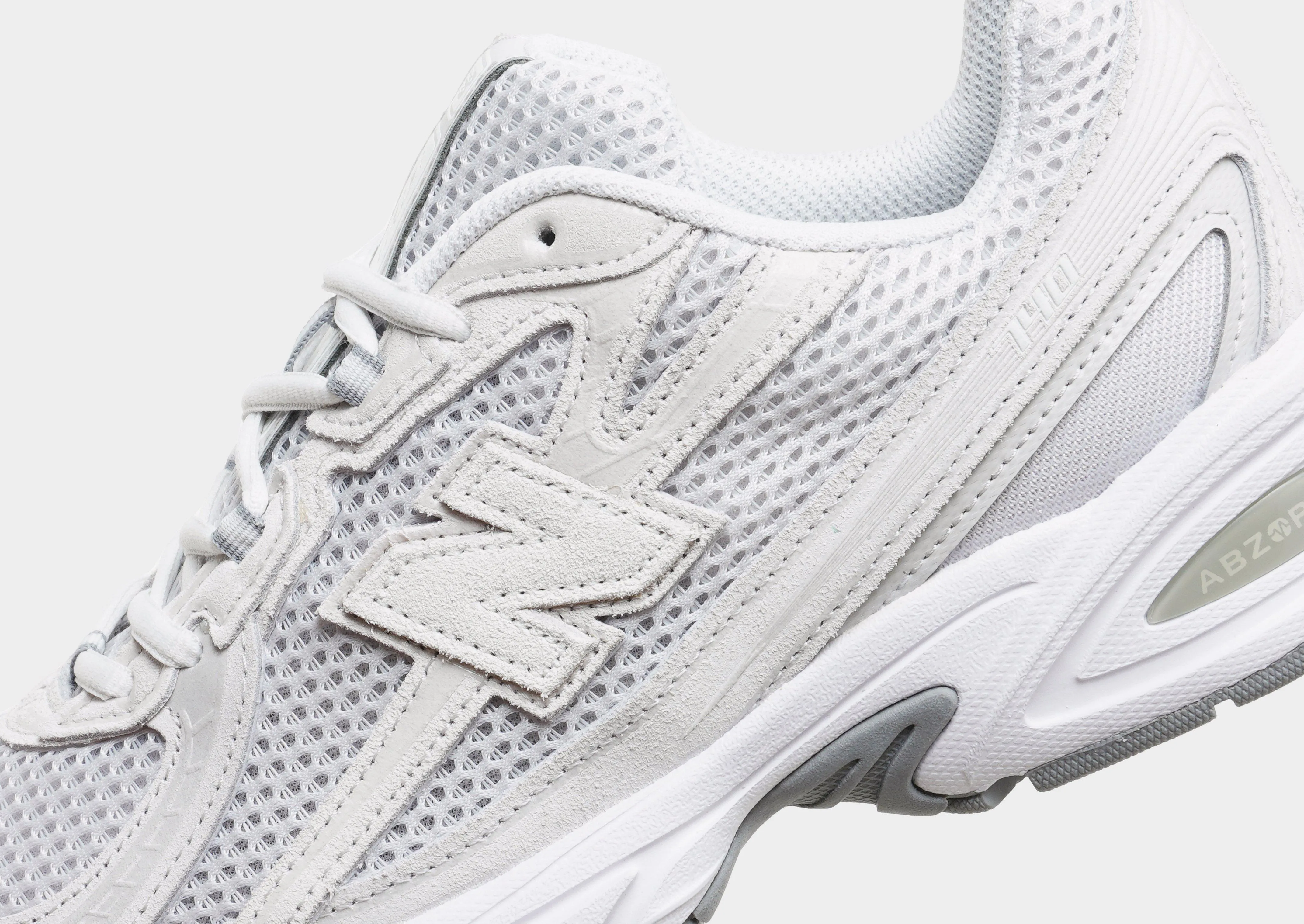 740 low-top shoes