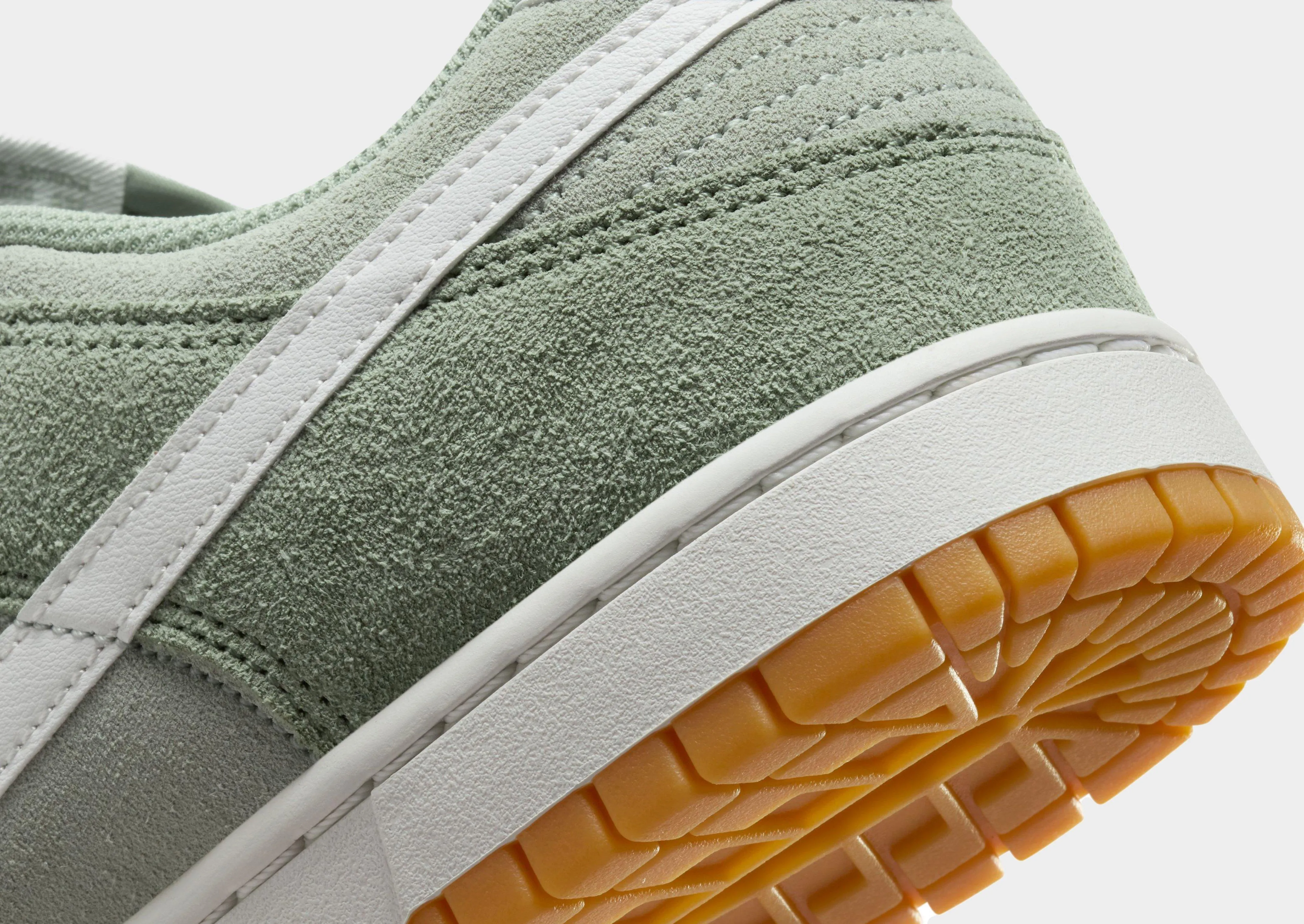 Dunk Low SE Adaptive Fit Design